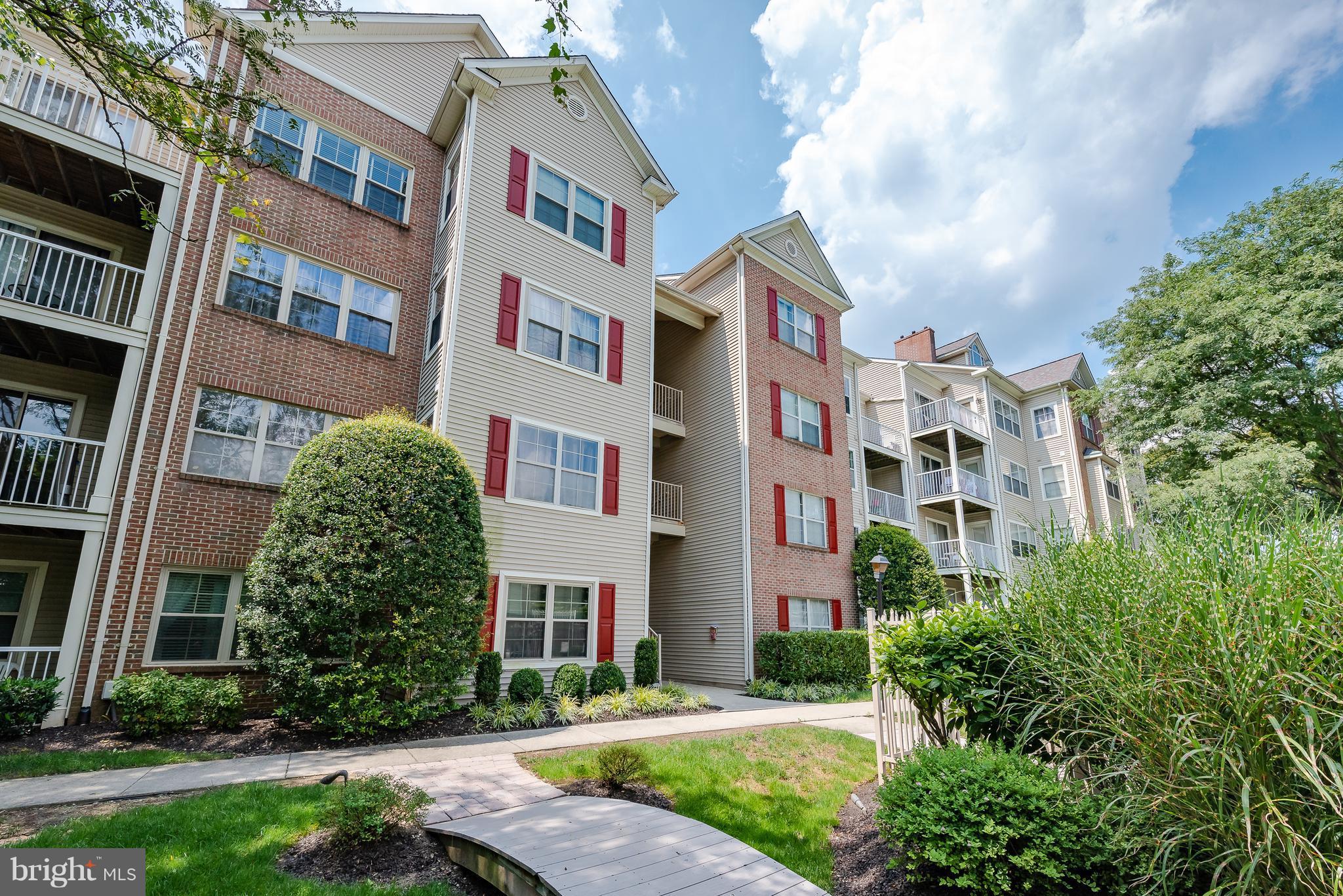 FALLS GABLE - Residential Lease