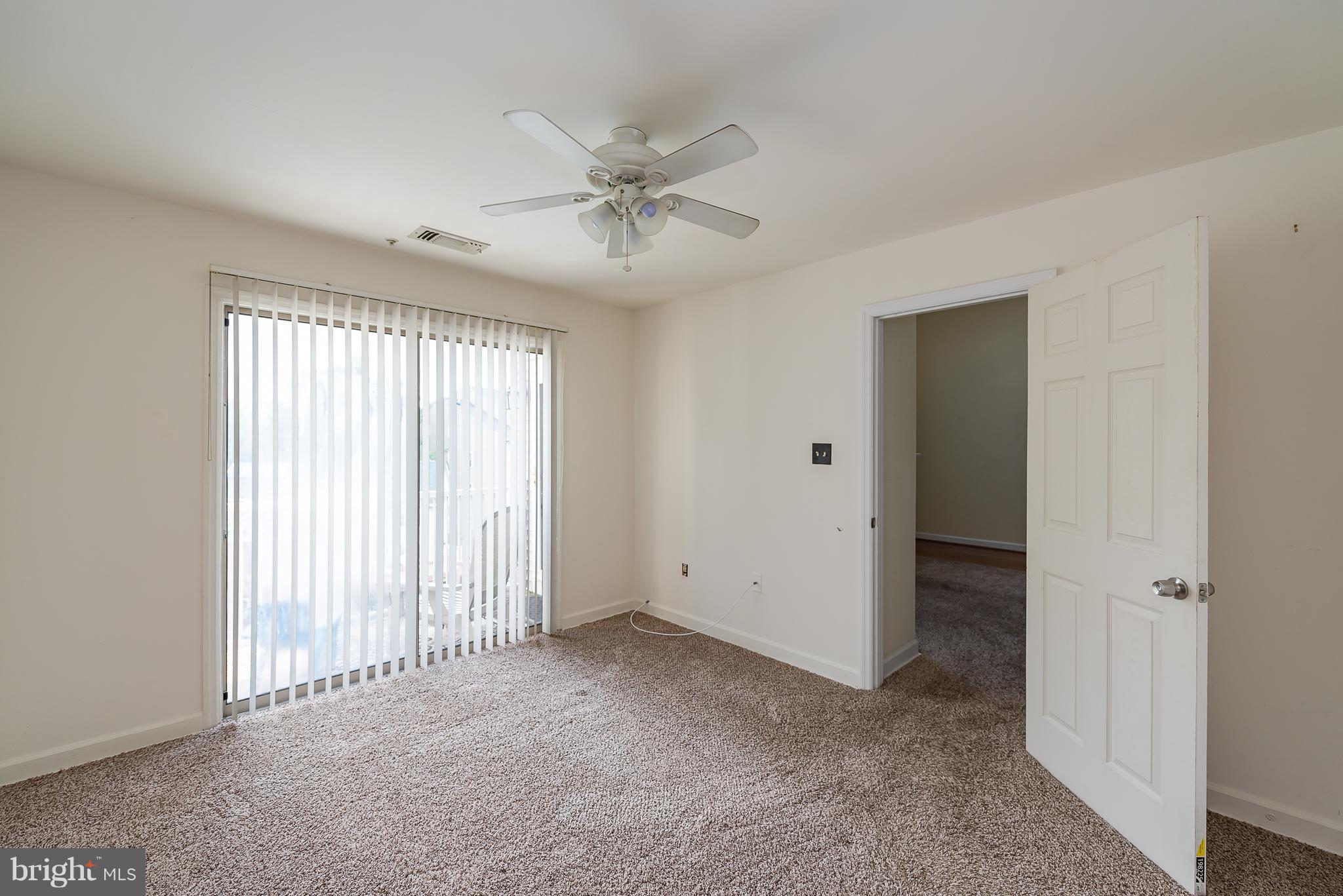 FALLS GABLE - Residential Lease