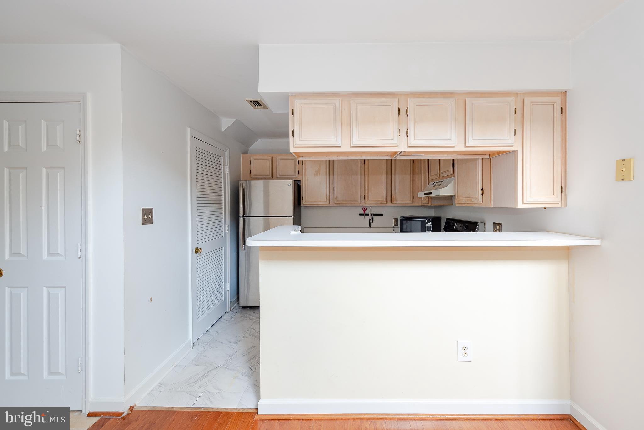 FALLS GABLE - Residential Lease