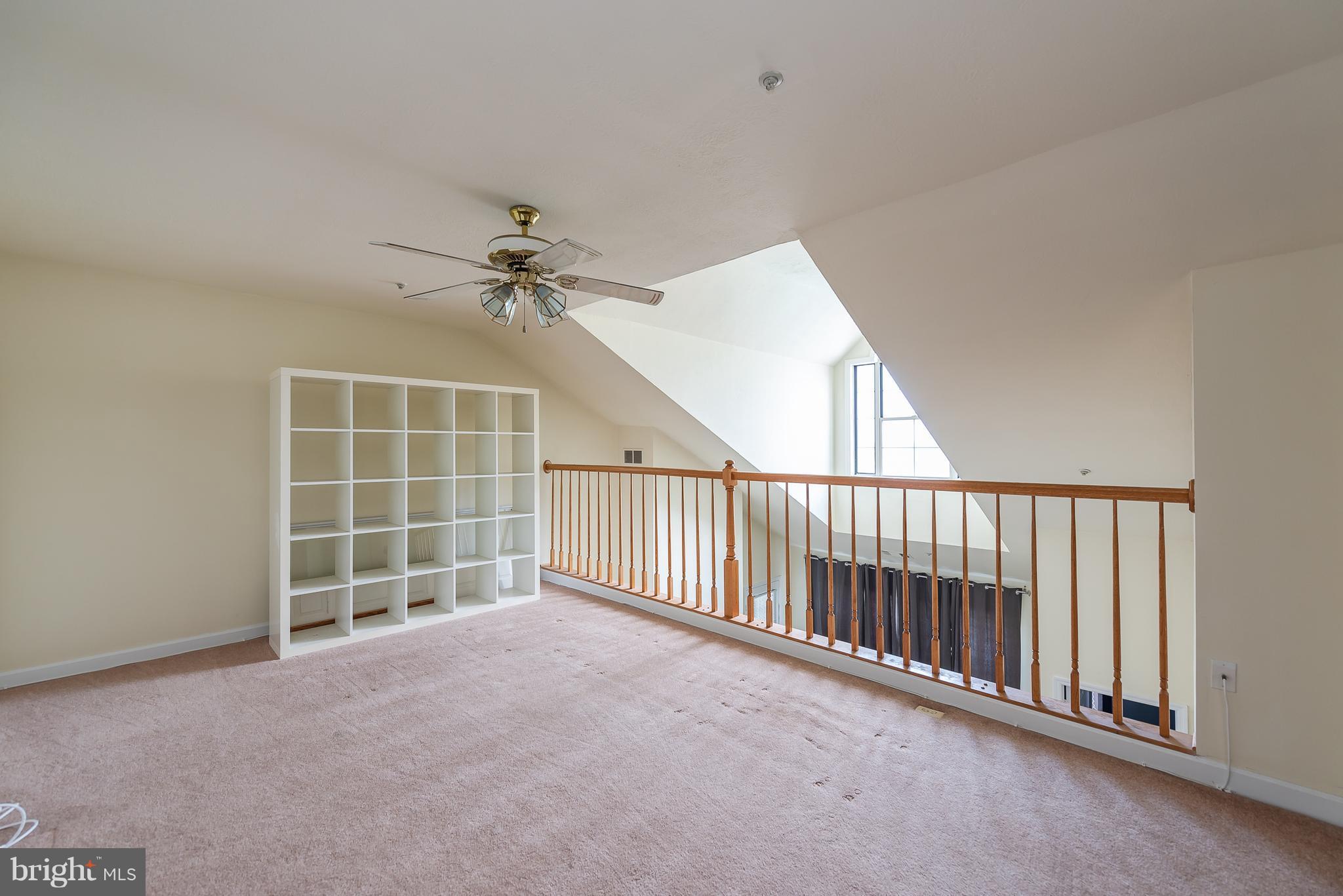 FALLS GABLE - Residential Lease