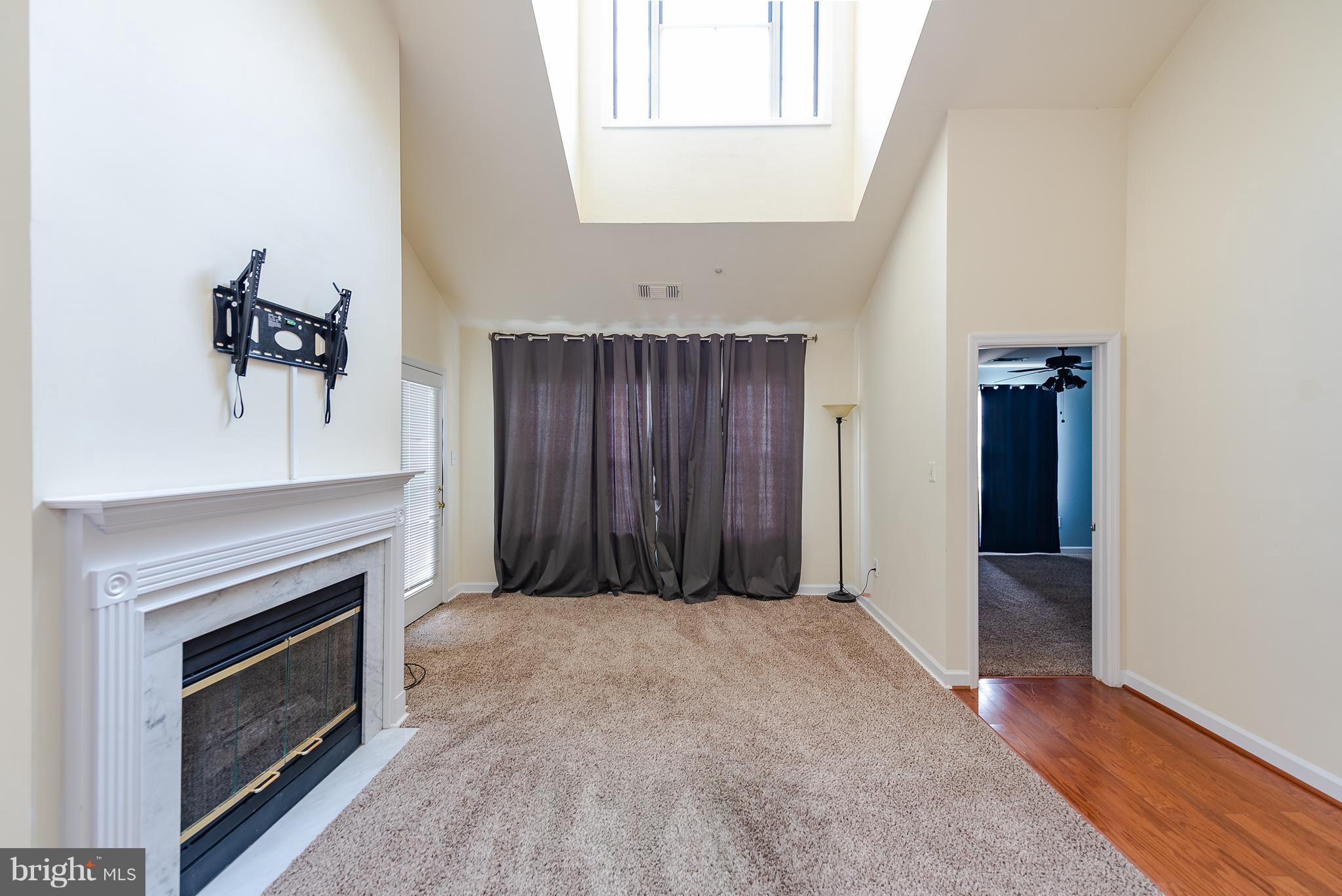 FALLS GABLE - Residential Lease