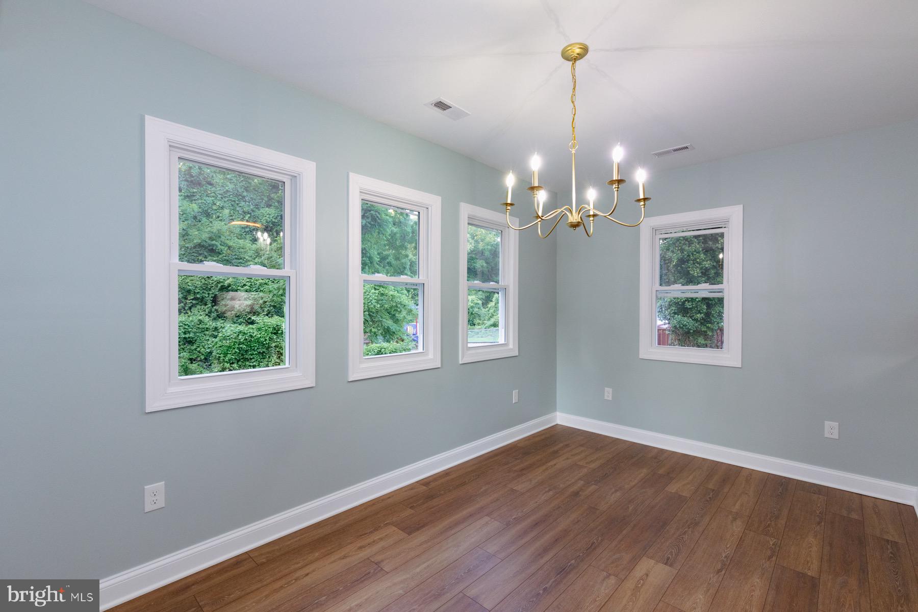 HYATTSVILLE - Residential