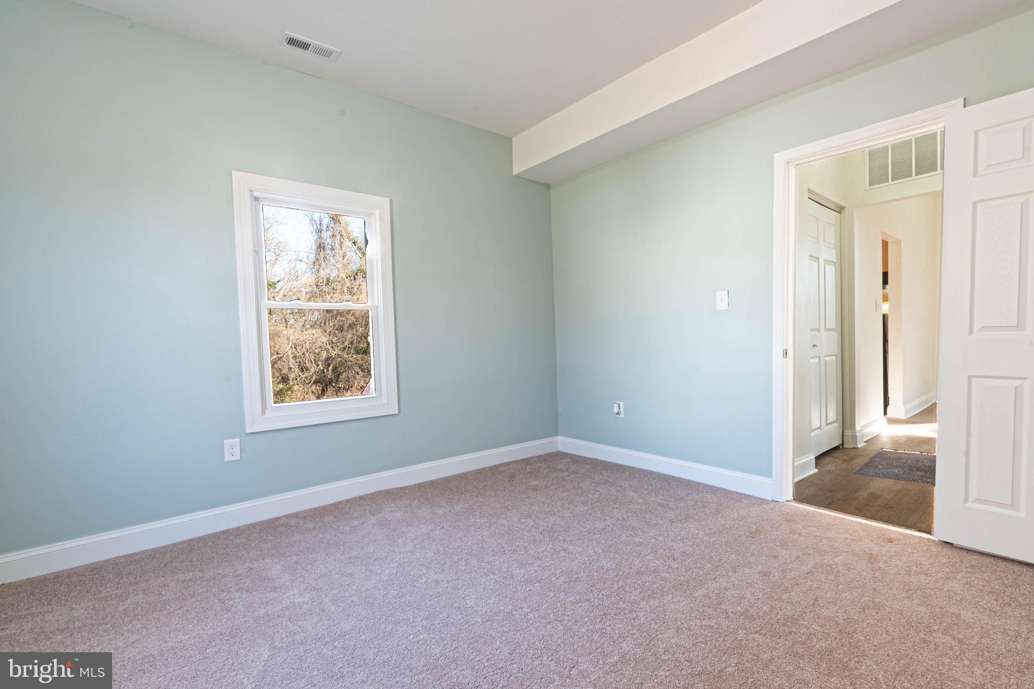 HYATTSVILLE - Residential