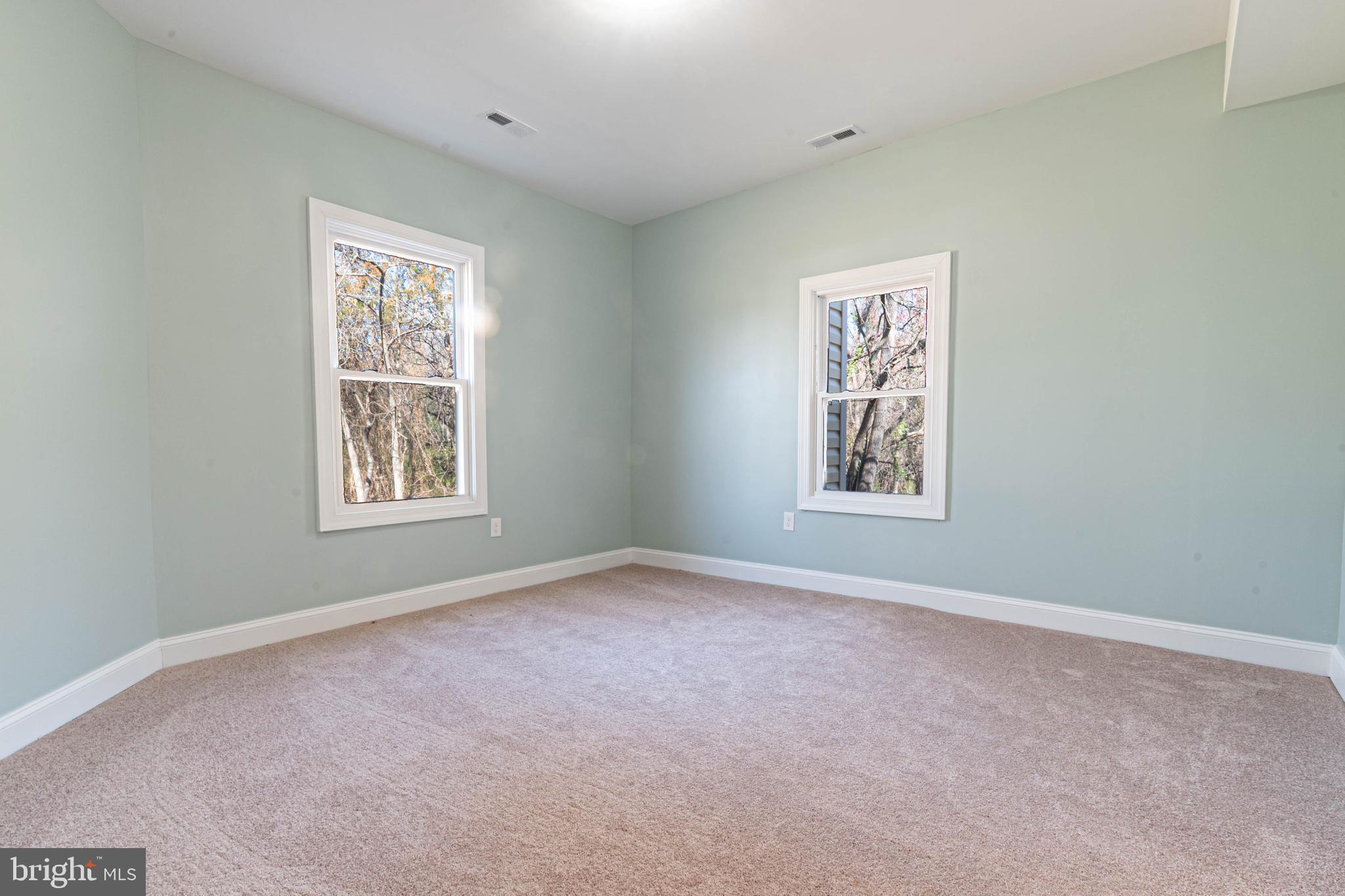 HYATTSVILLE - Residential