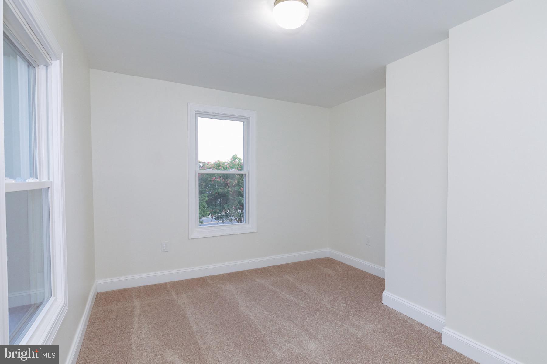 HYATTSVILLE - Residential