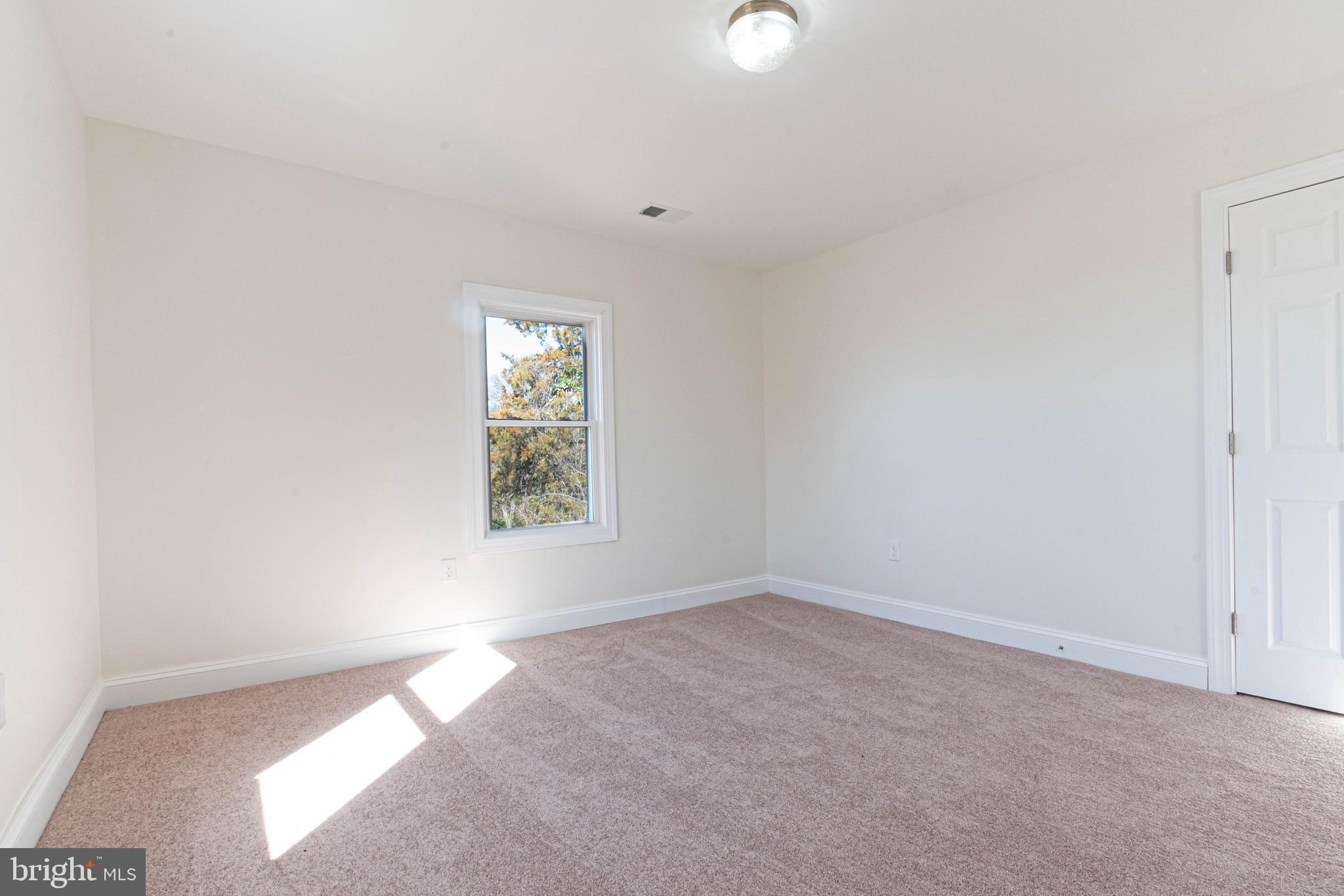 HYATTSVILLE - Residential