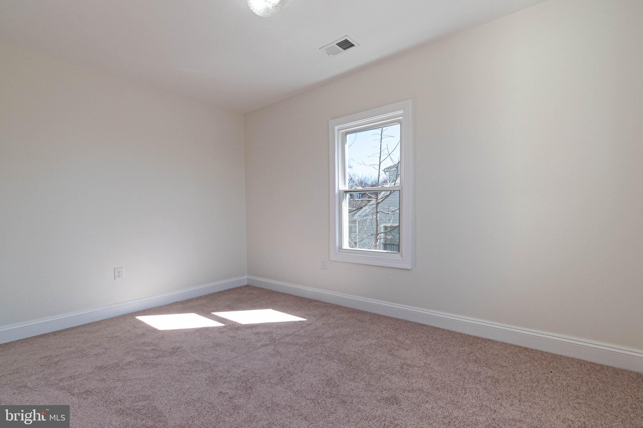 HYATTSVILLE - Residential