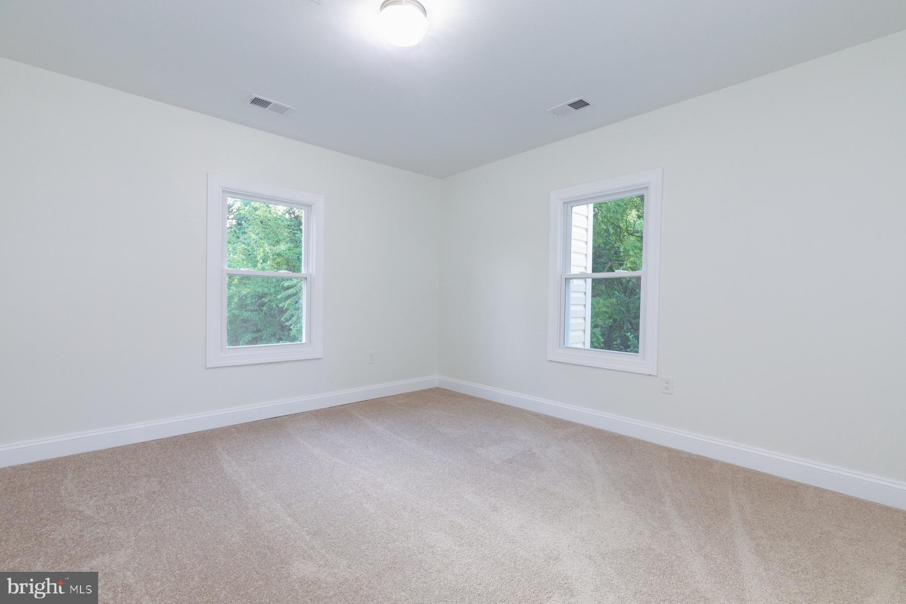 HYATTSVILLE - Residential