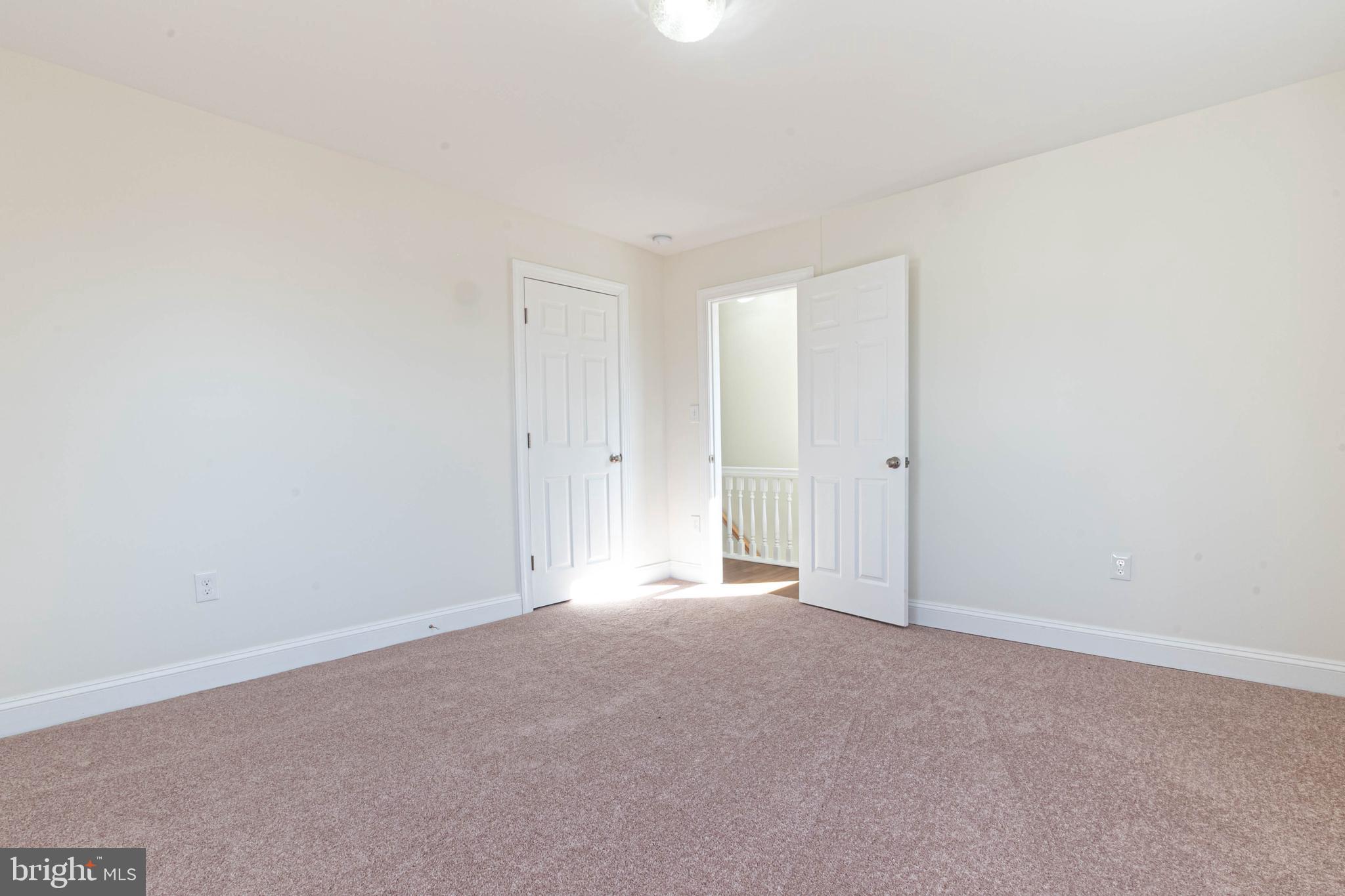 HYATTSVILLE - Residential