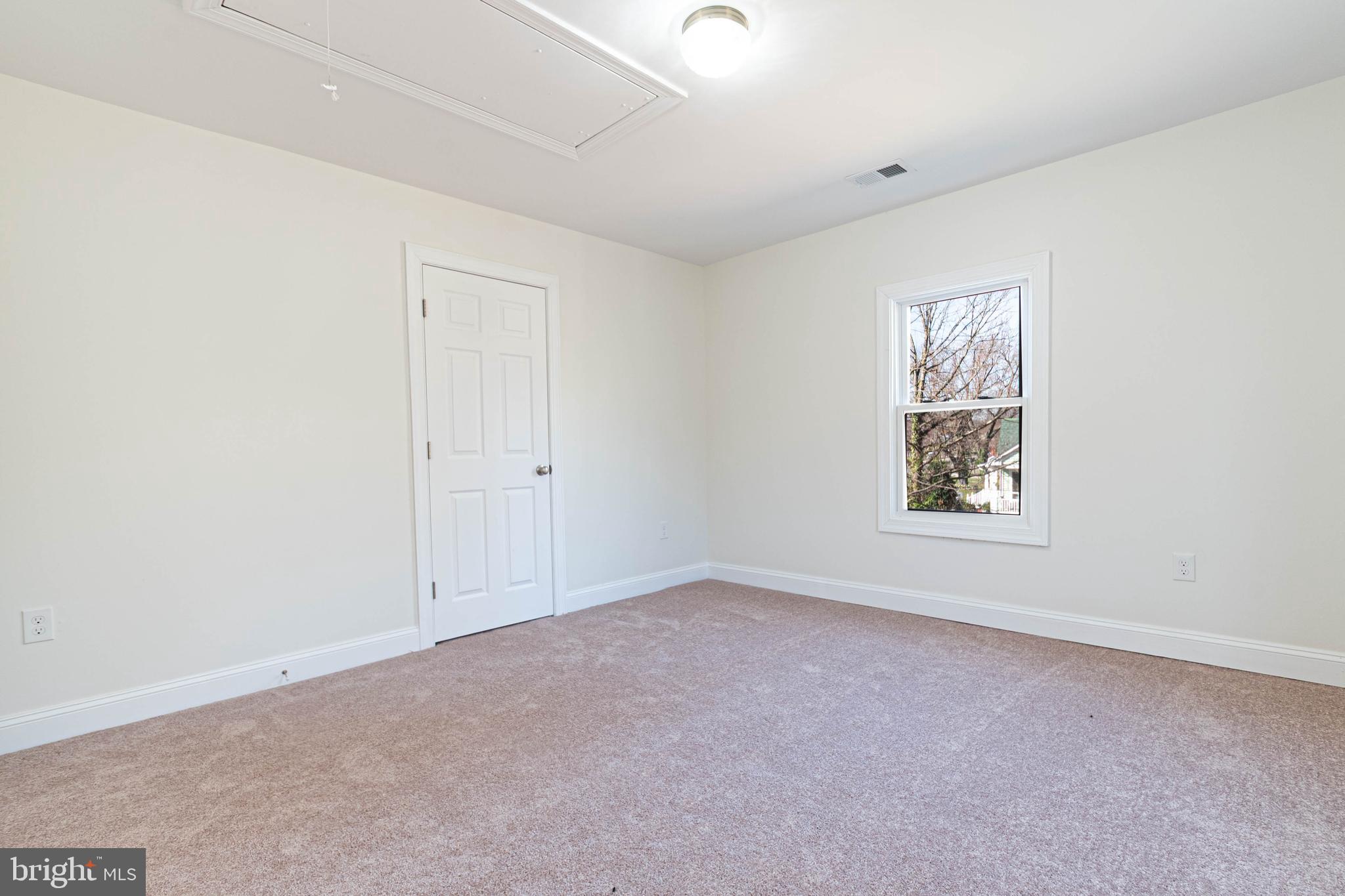 HYATTSVILLE - Residential