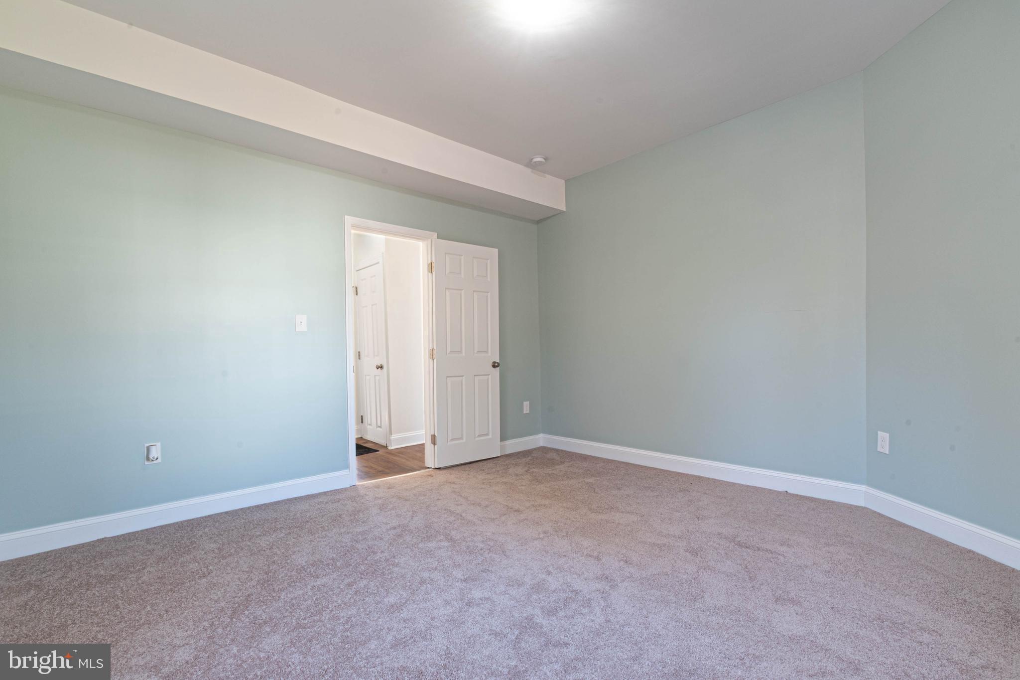 HYATTSVILLE - Residential