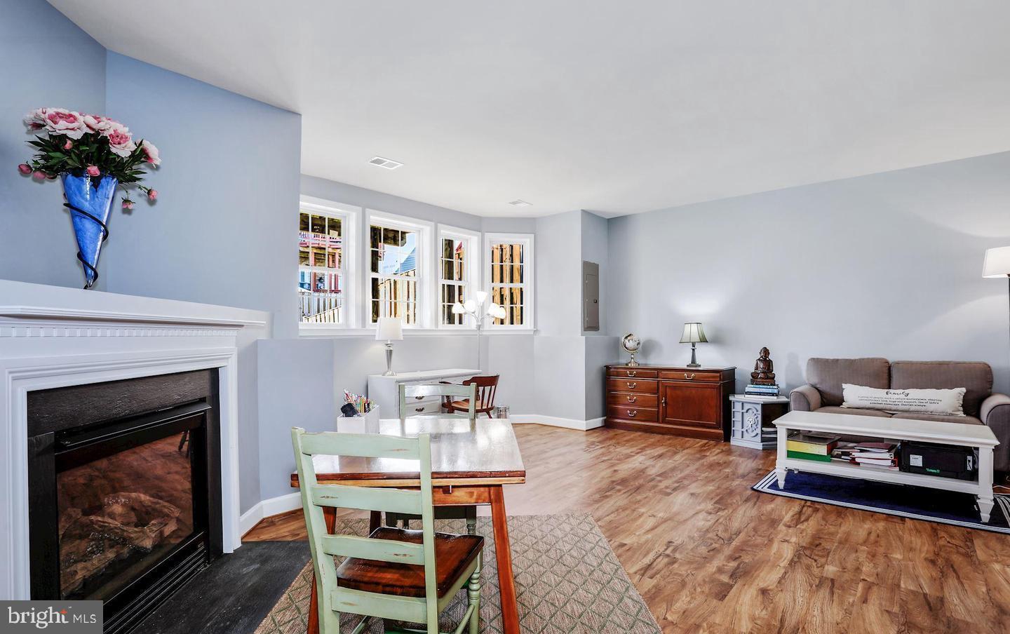 LANSDOWNE ON THE POTOMAC - Residential