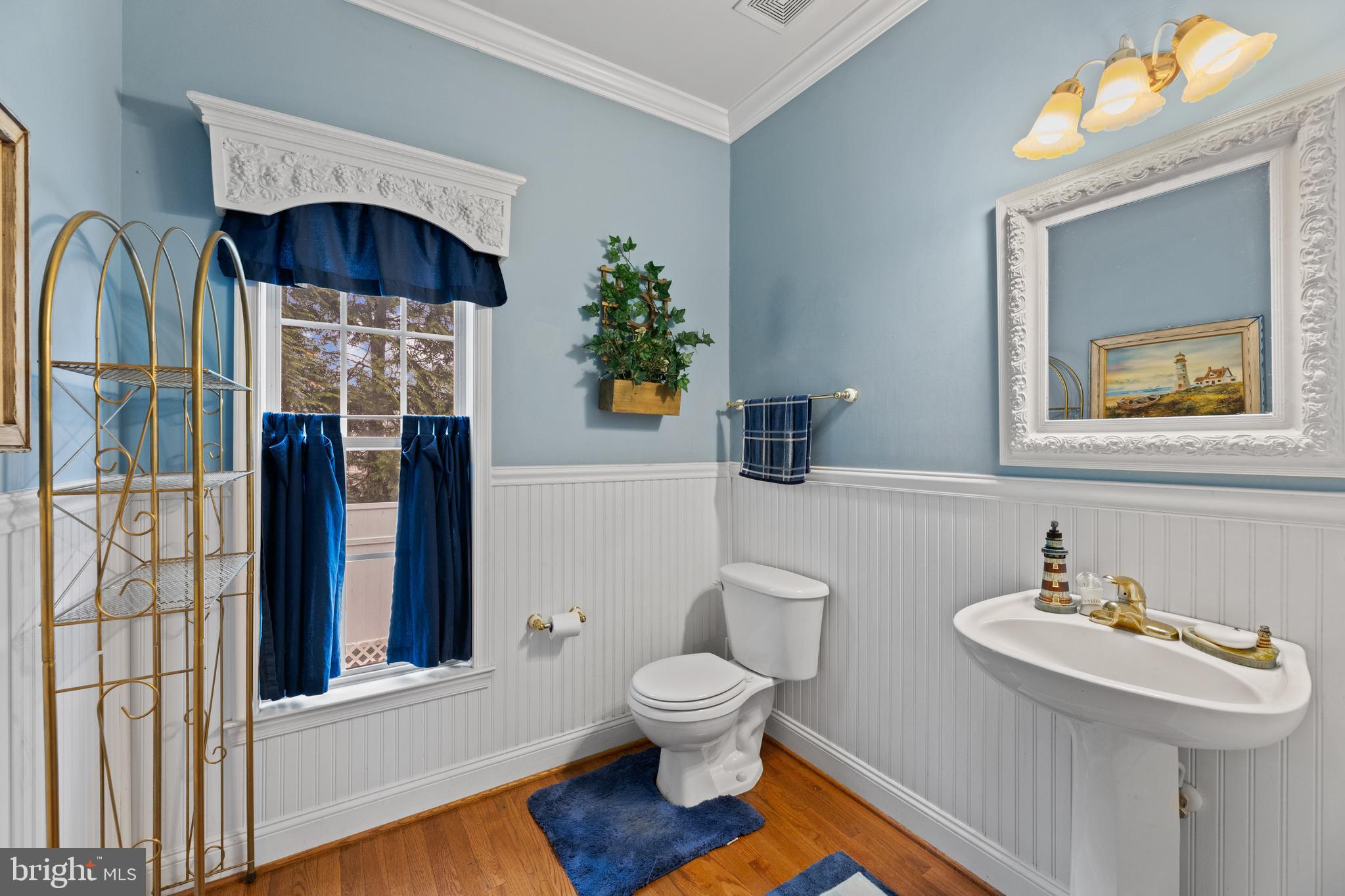 LOCH HAVEN MANOR - Residential