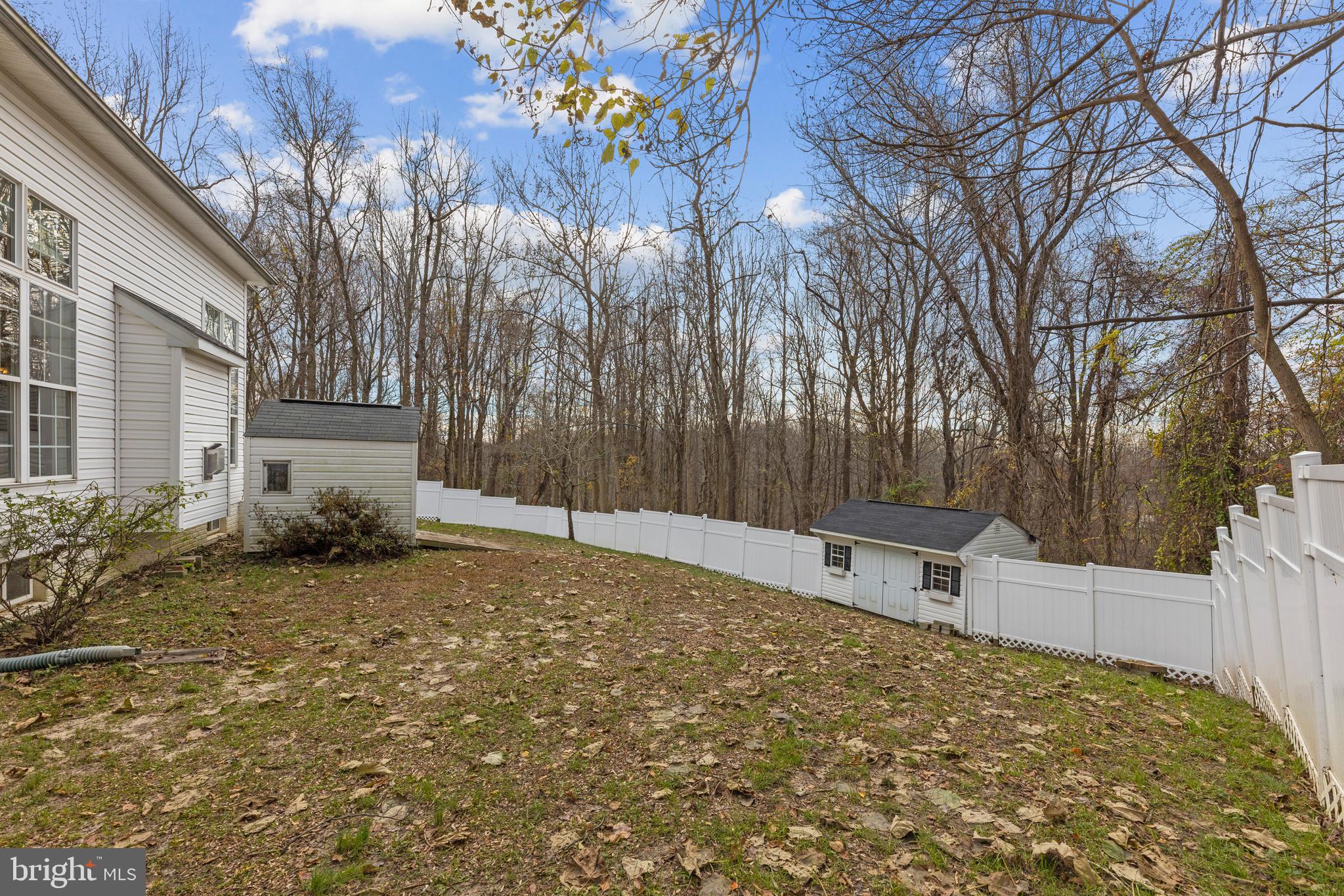 LOCH HAVEN MANOR - Residential