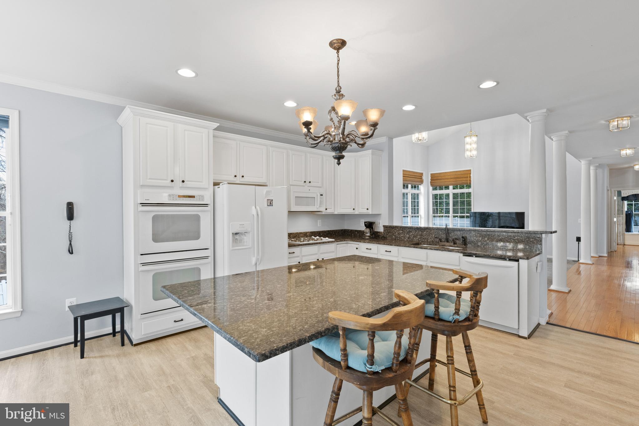 LOCH HAVEN MANOR - Residential