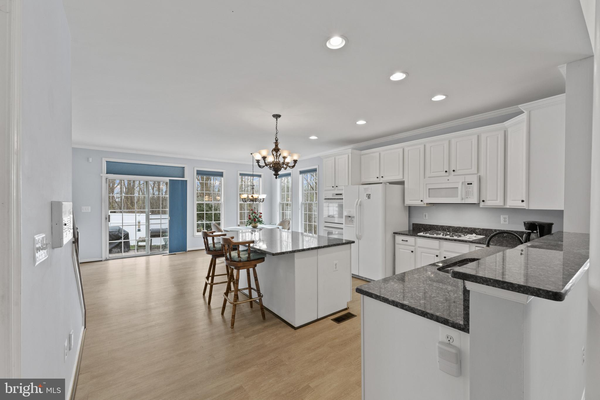 LOCH HAVEN MANOR - Residential