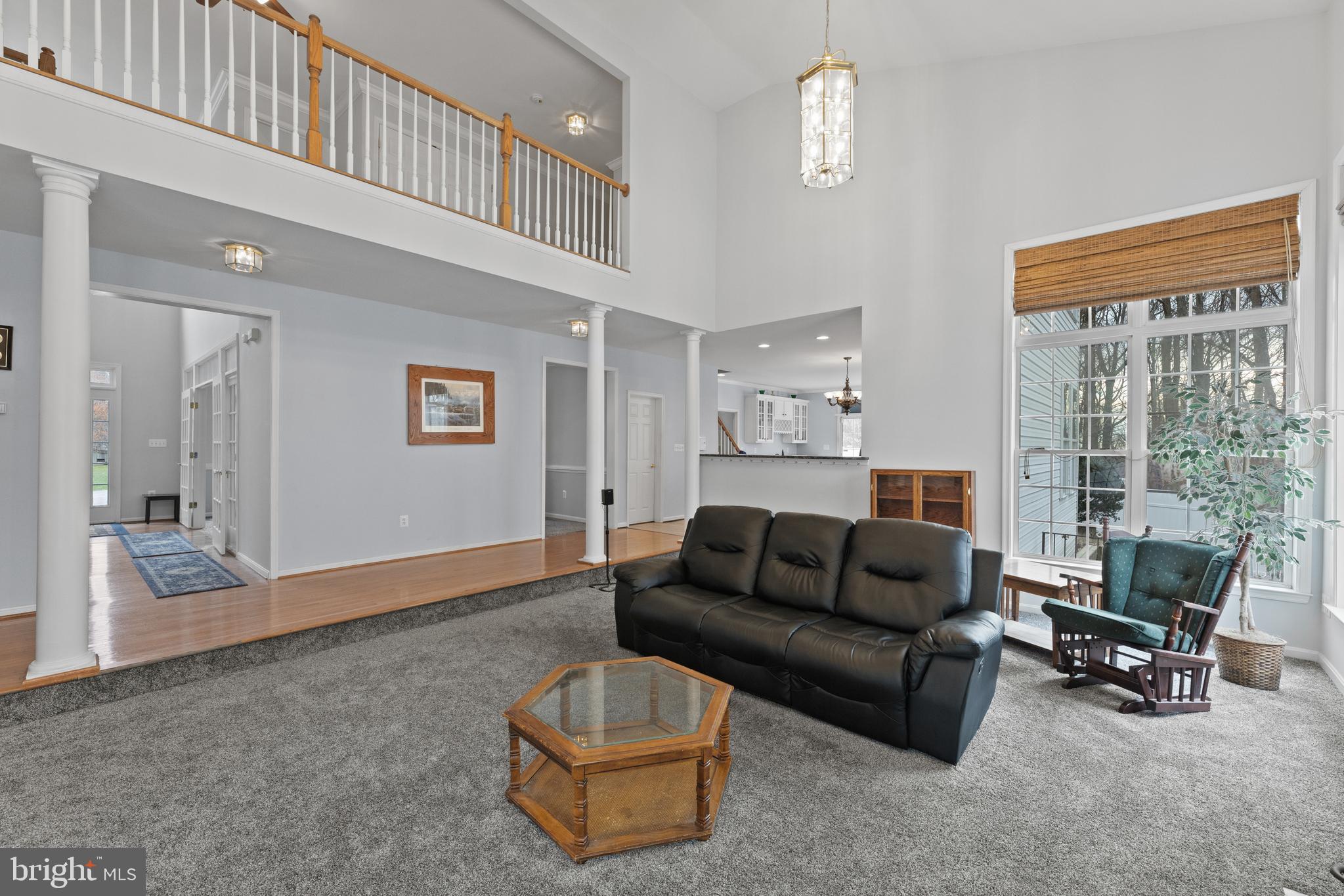 LOCH HAVEN MANOR - Residential