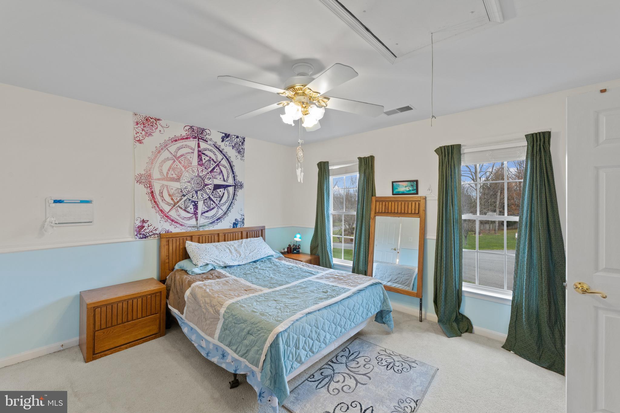 LOCH HAVEN MANOR - Residential