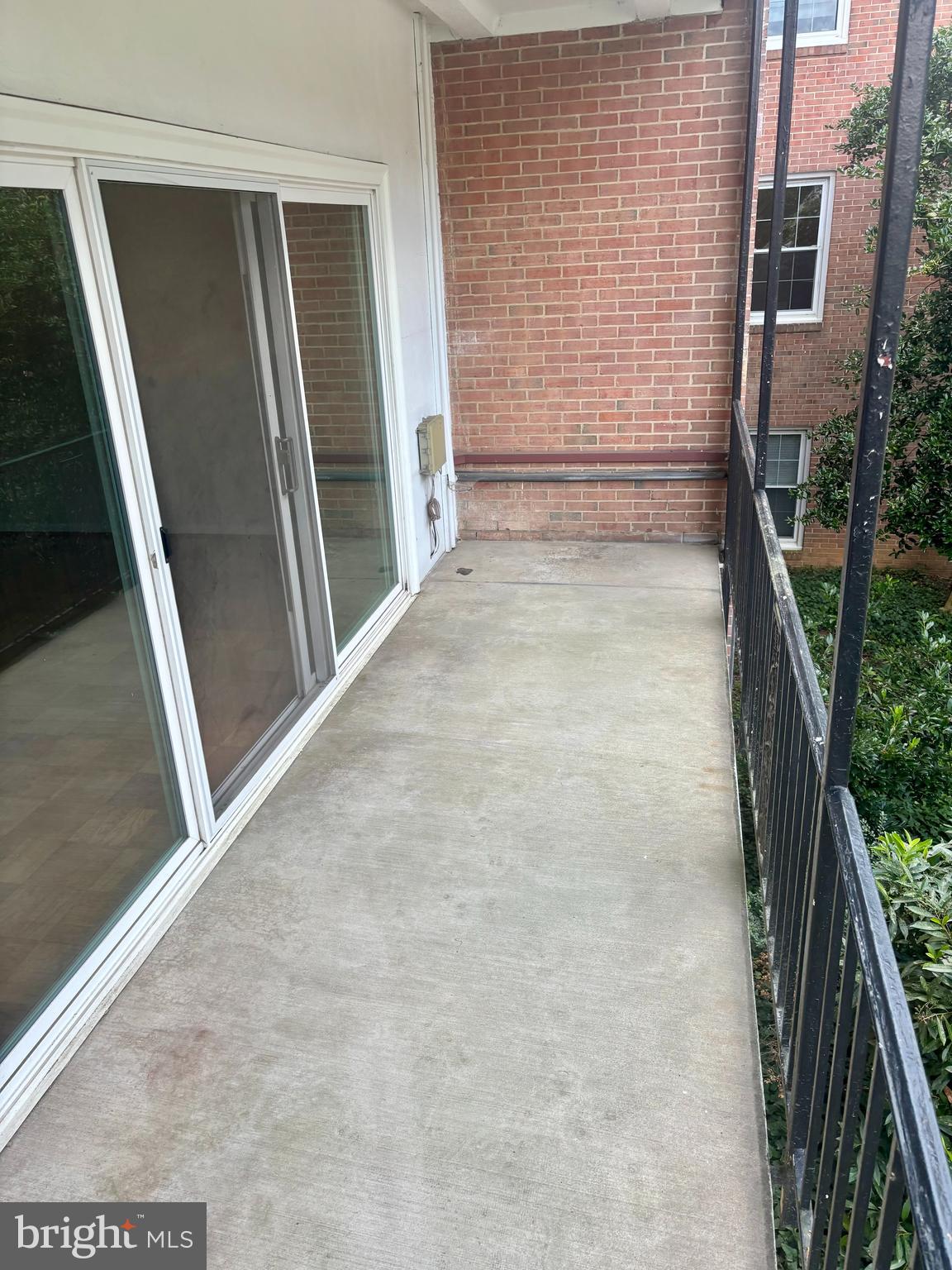 HAMLET HOUSE - Residential Lease