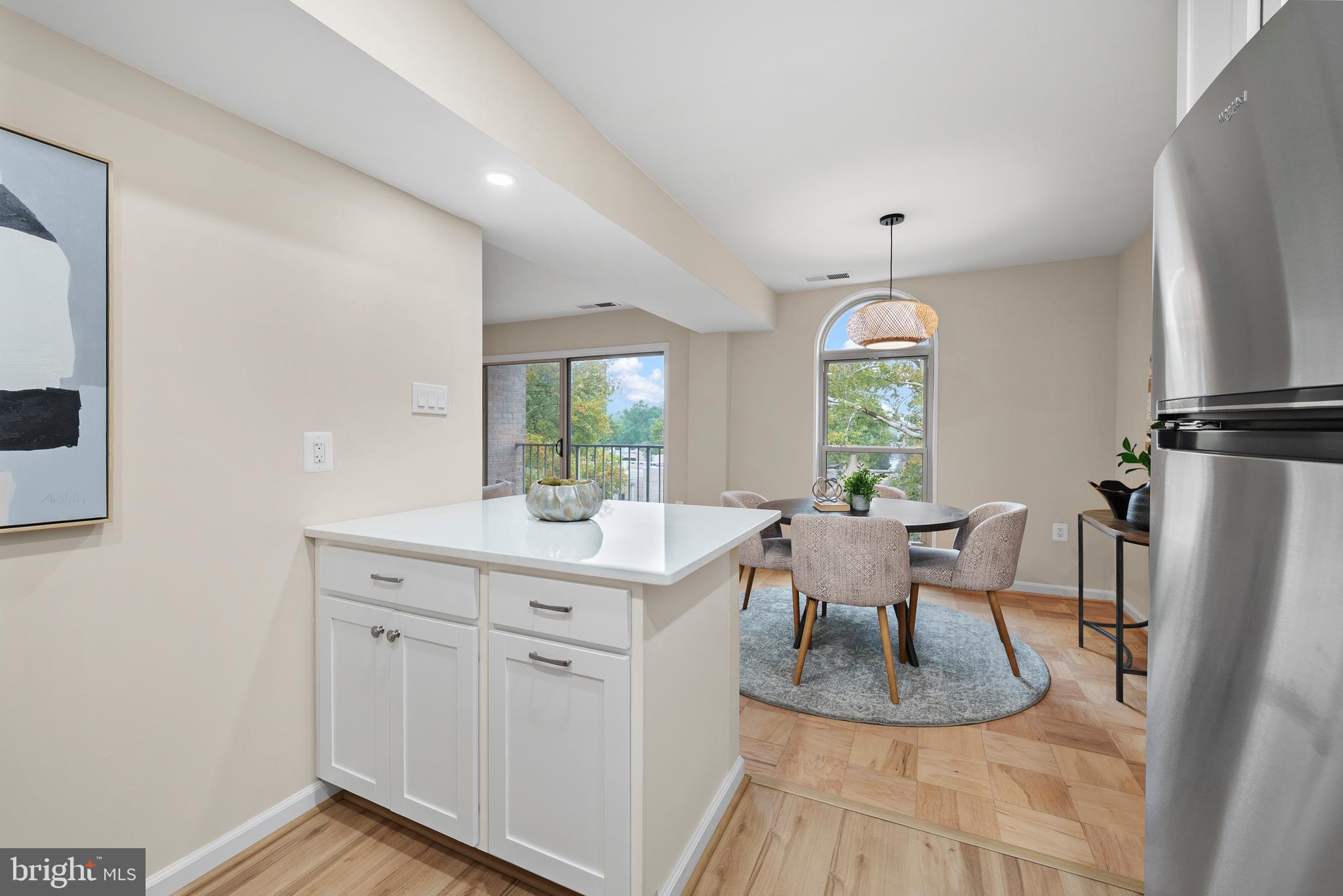 3 CANTERBURY SQUARE 402