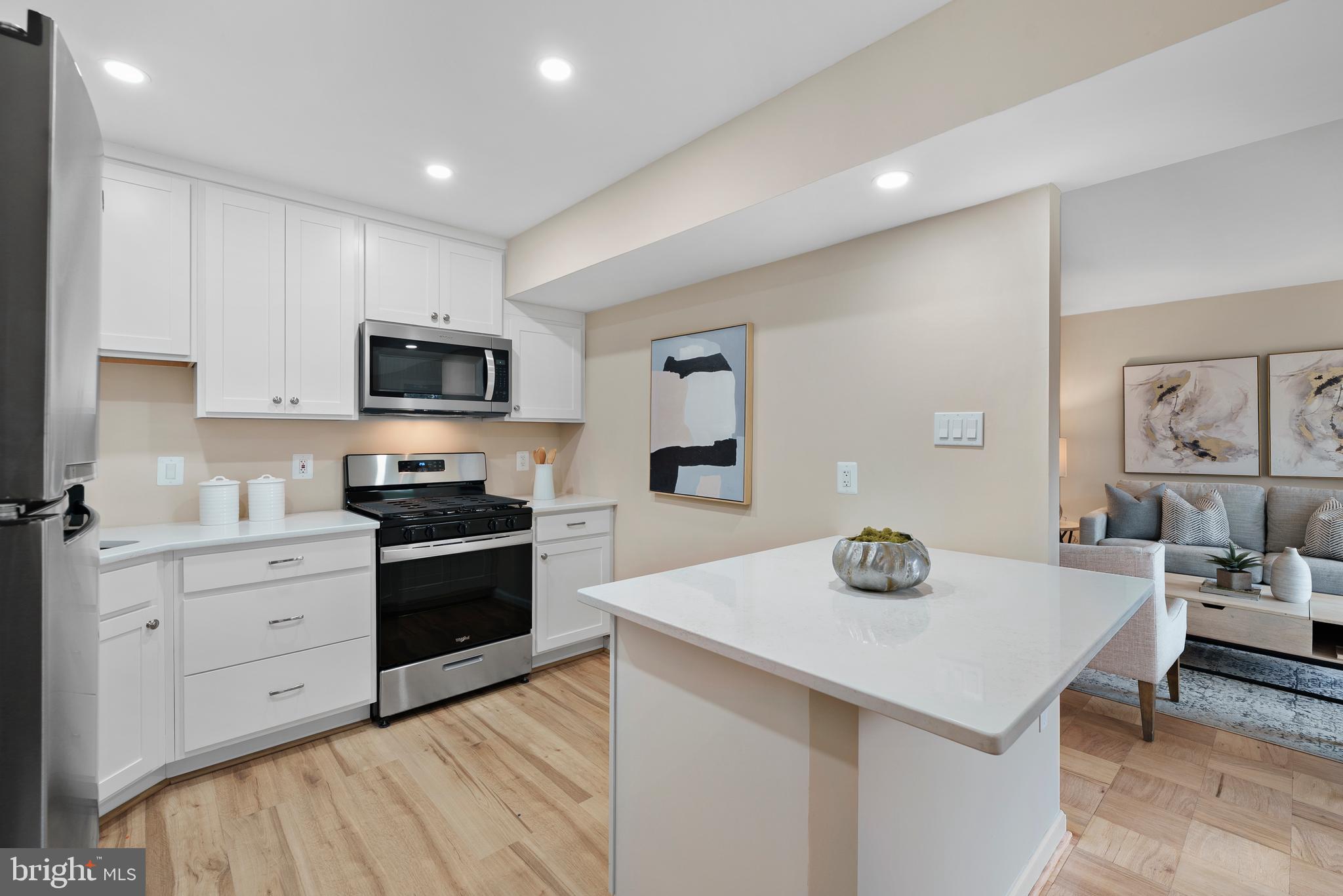 3 CANTERBURY SQUARE 402