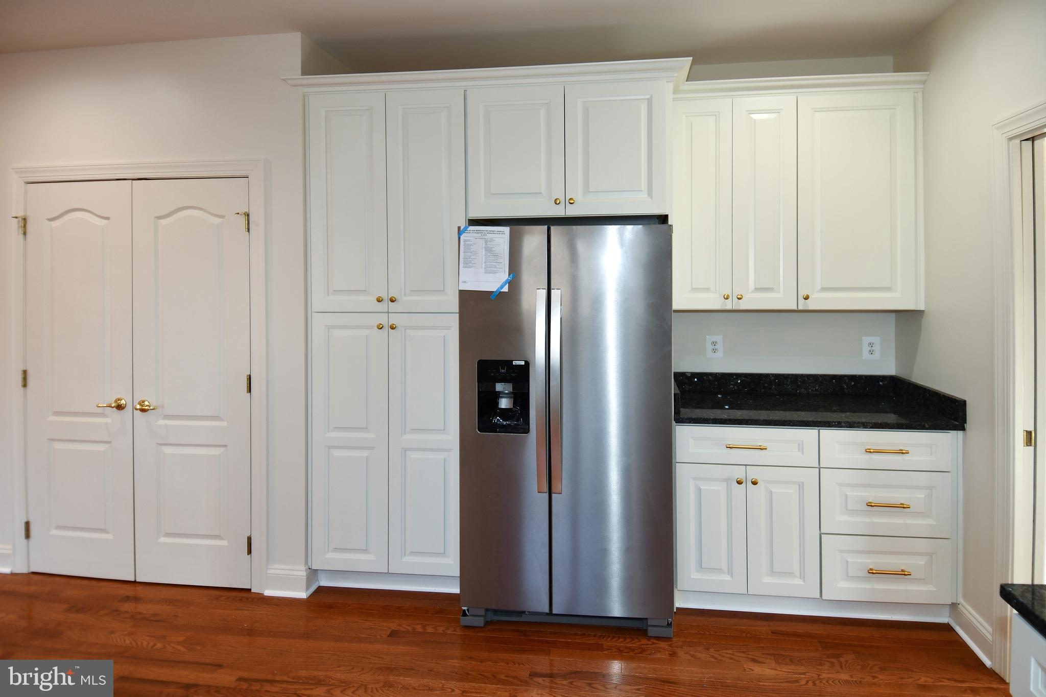 CLASSIC HOLLOW - Residential