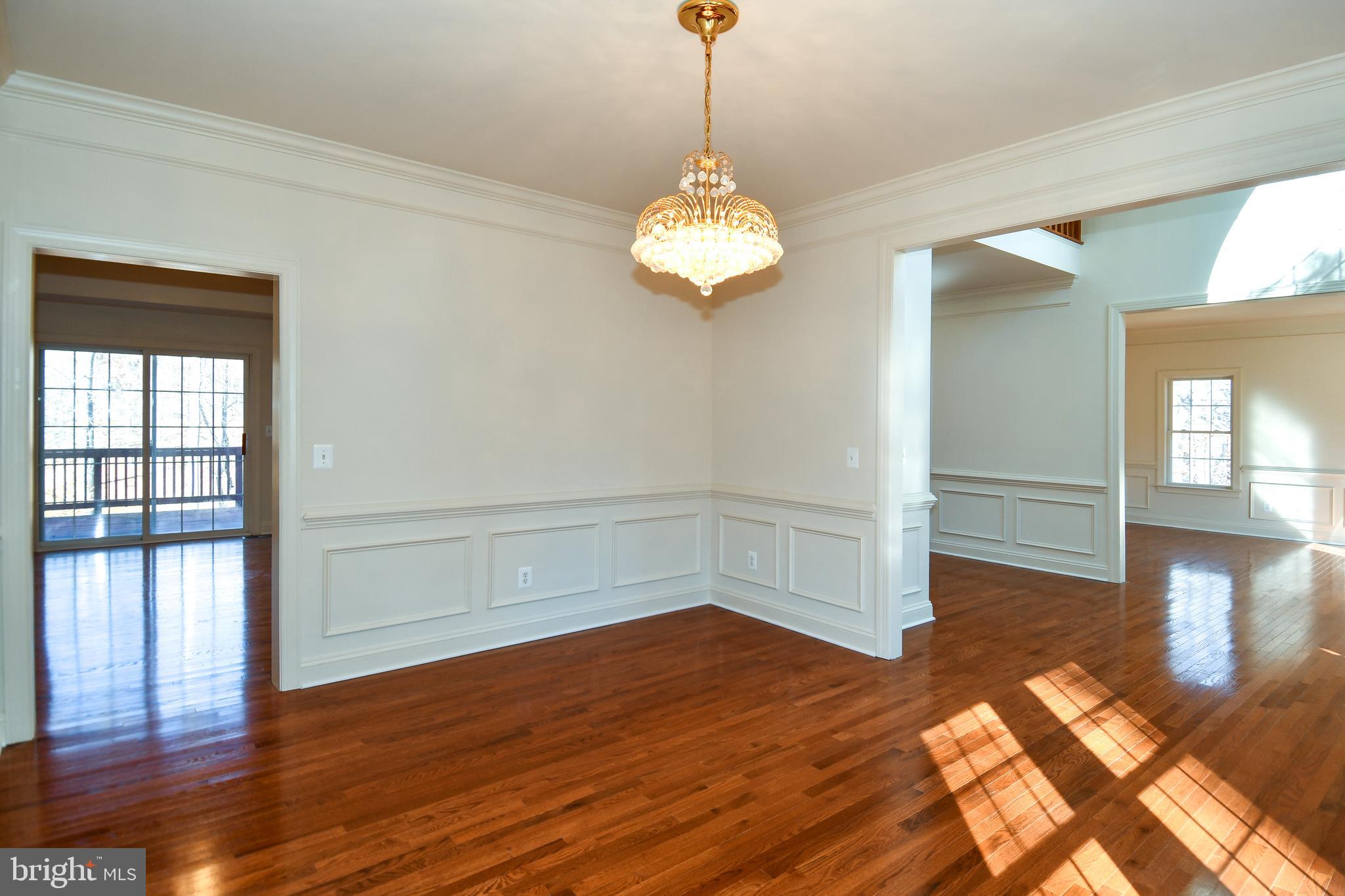 CLASSIC HOLLOW - Residential