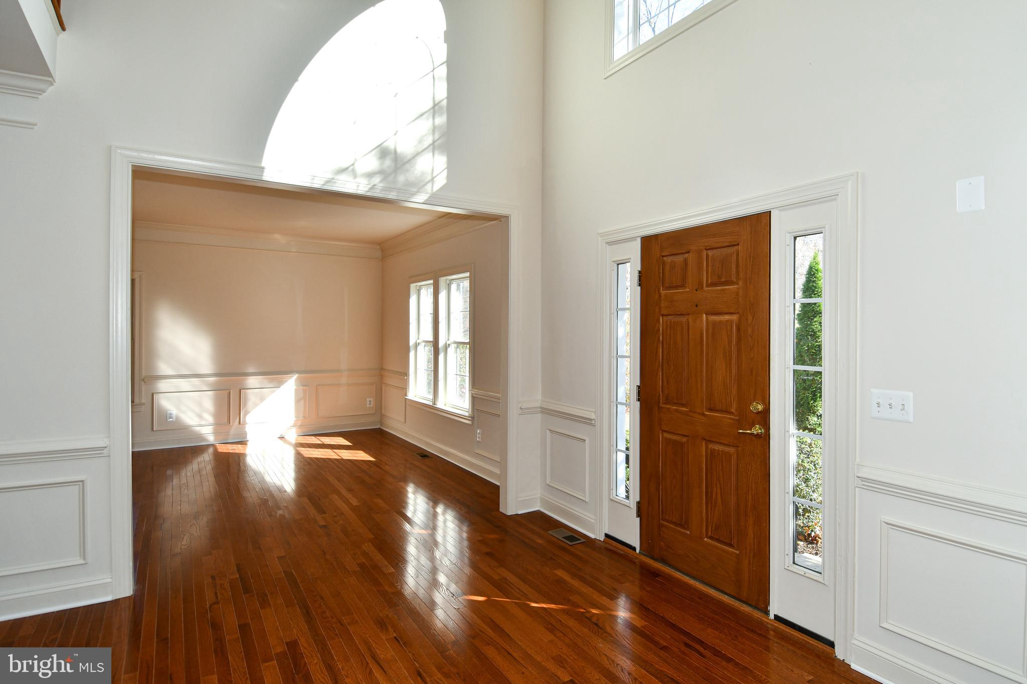 CLASSIC HOLLOW - Residential