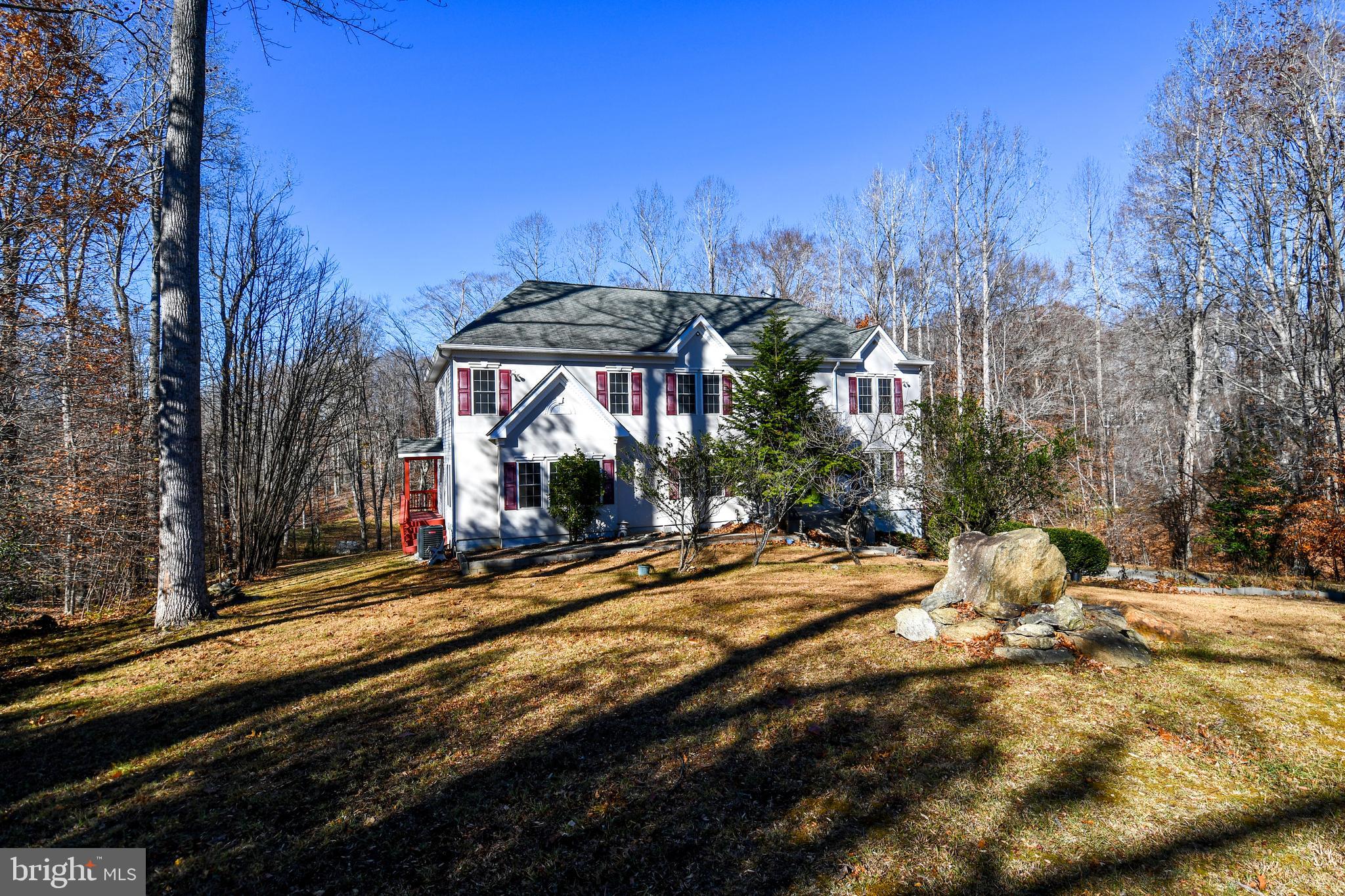 CLASSIC HOLLOW - Residential