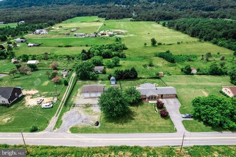 1619 REUNION CORNER GERRARDSTOWN WV 25420