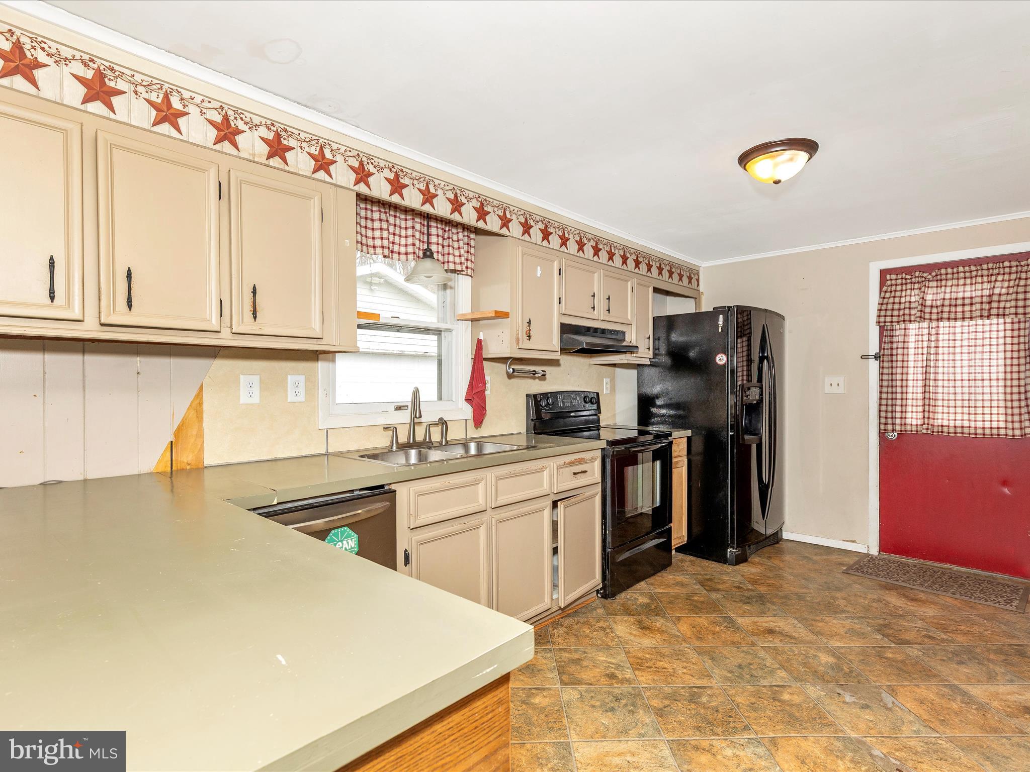 MAR PENN ESTATES - Residential