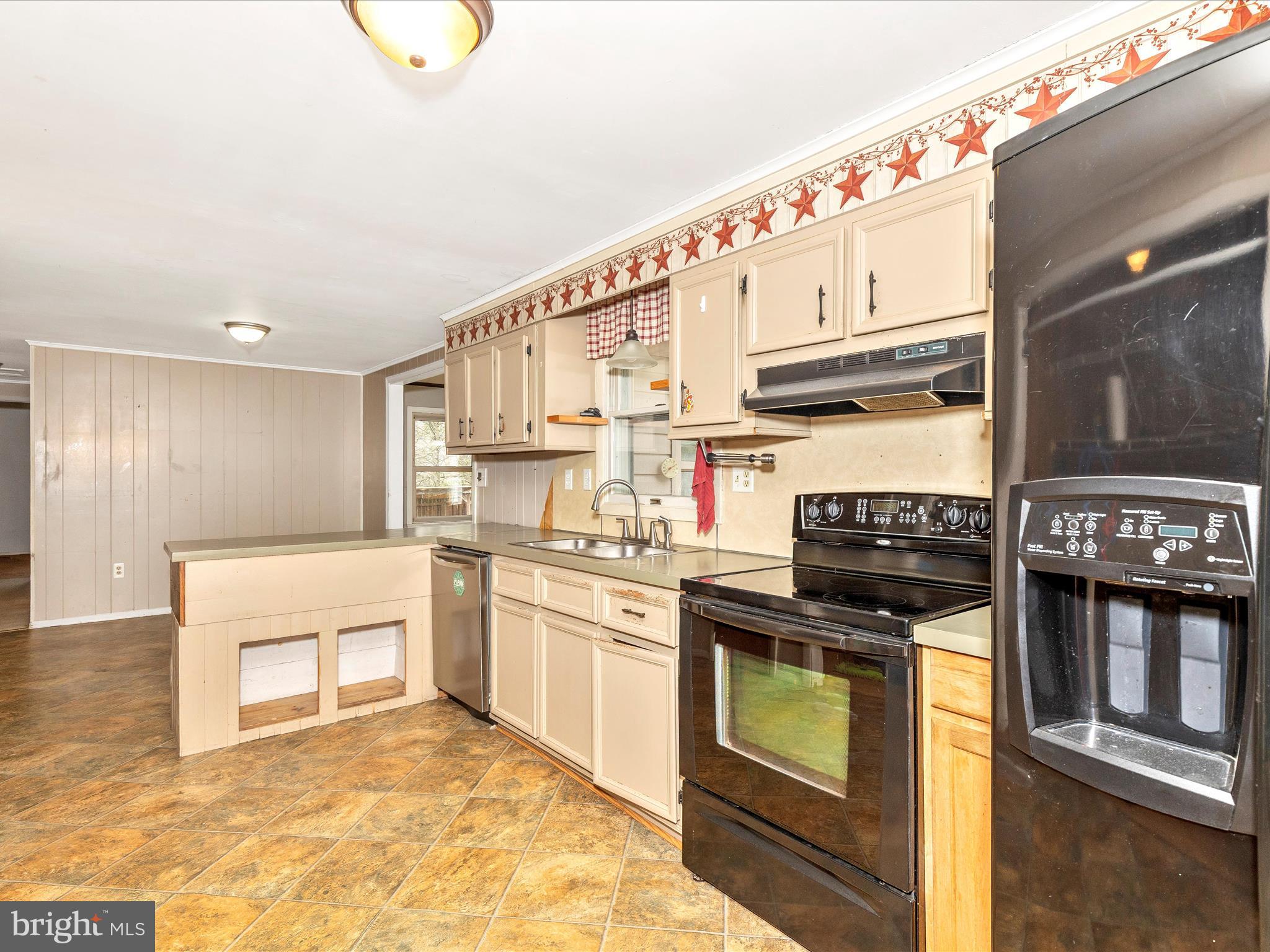 MAR PENN ESTATES - Residential