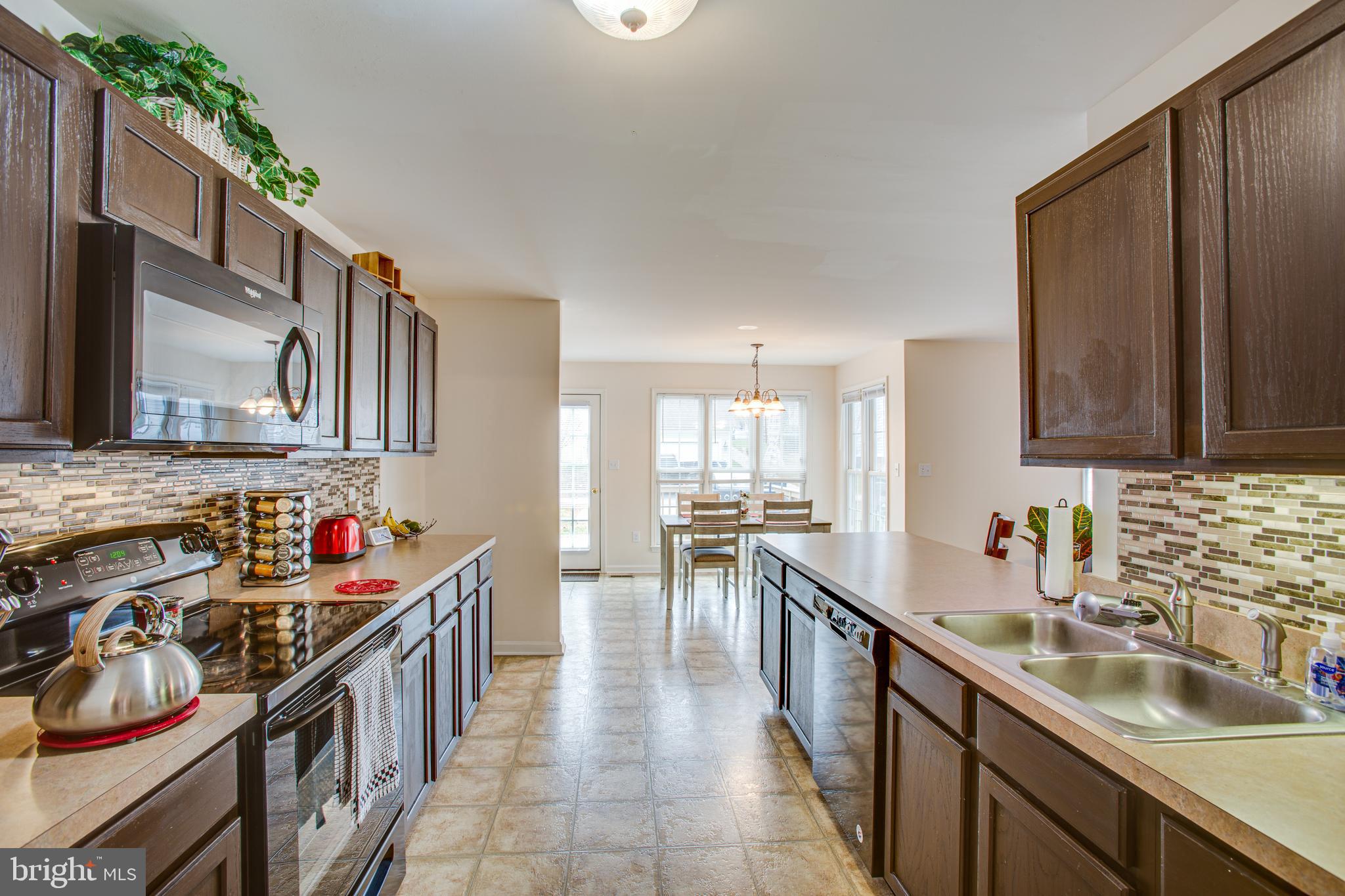 LADYSMITH VILLAGE - Residential