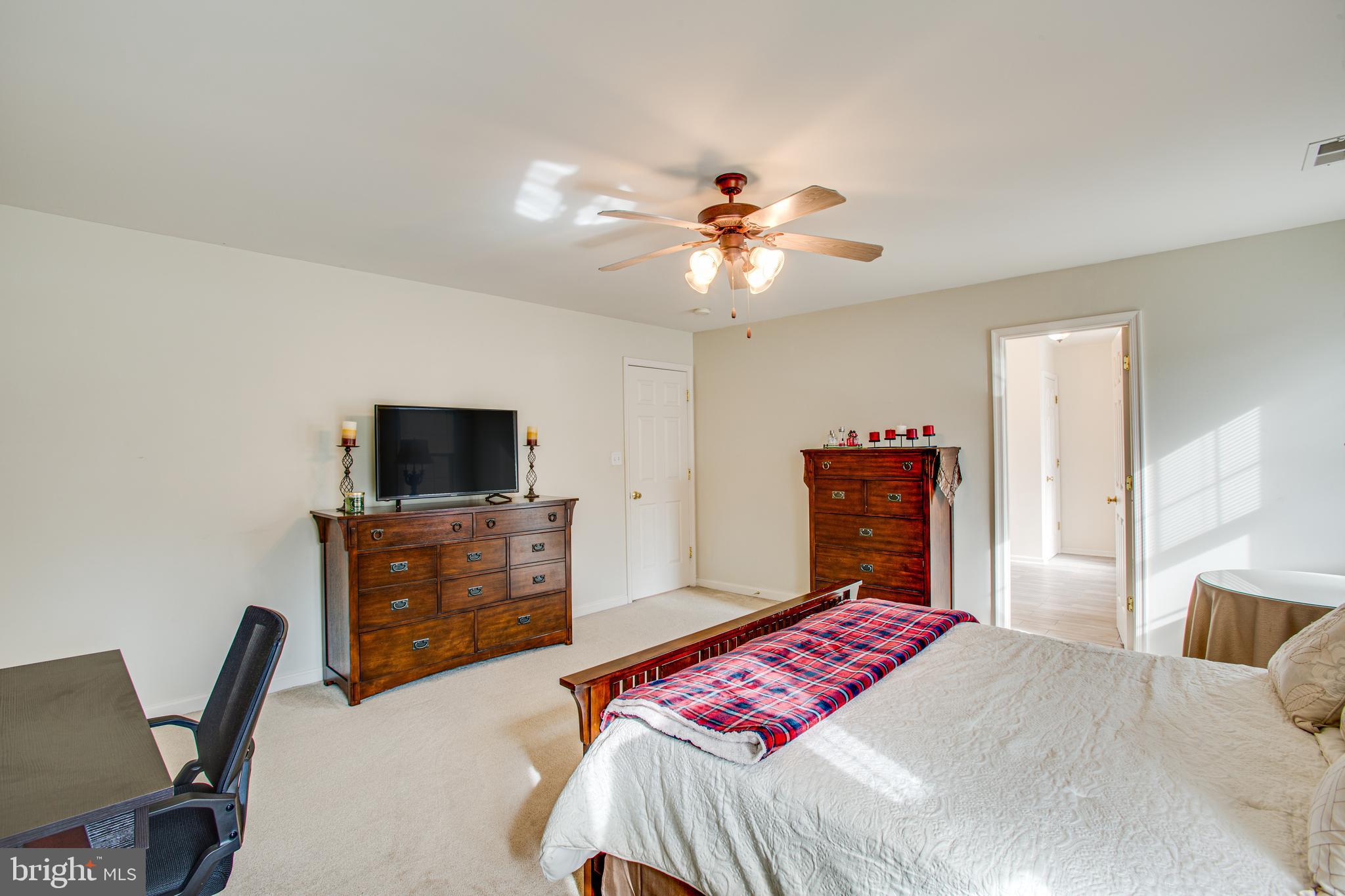 LADYSMITH VILLAGE - Residential