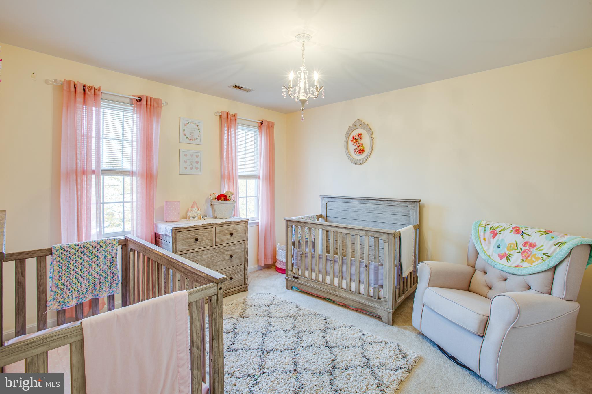 LADYSMITH VILLAGE - Residential