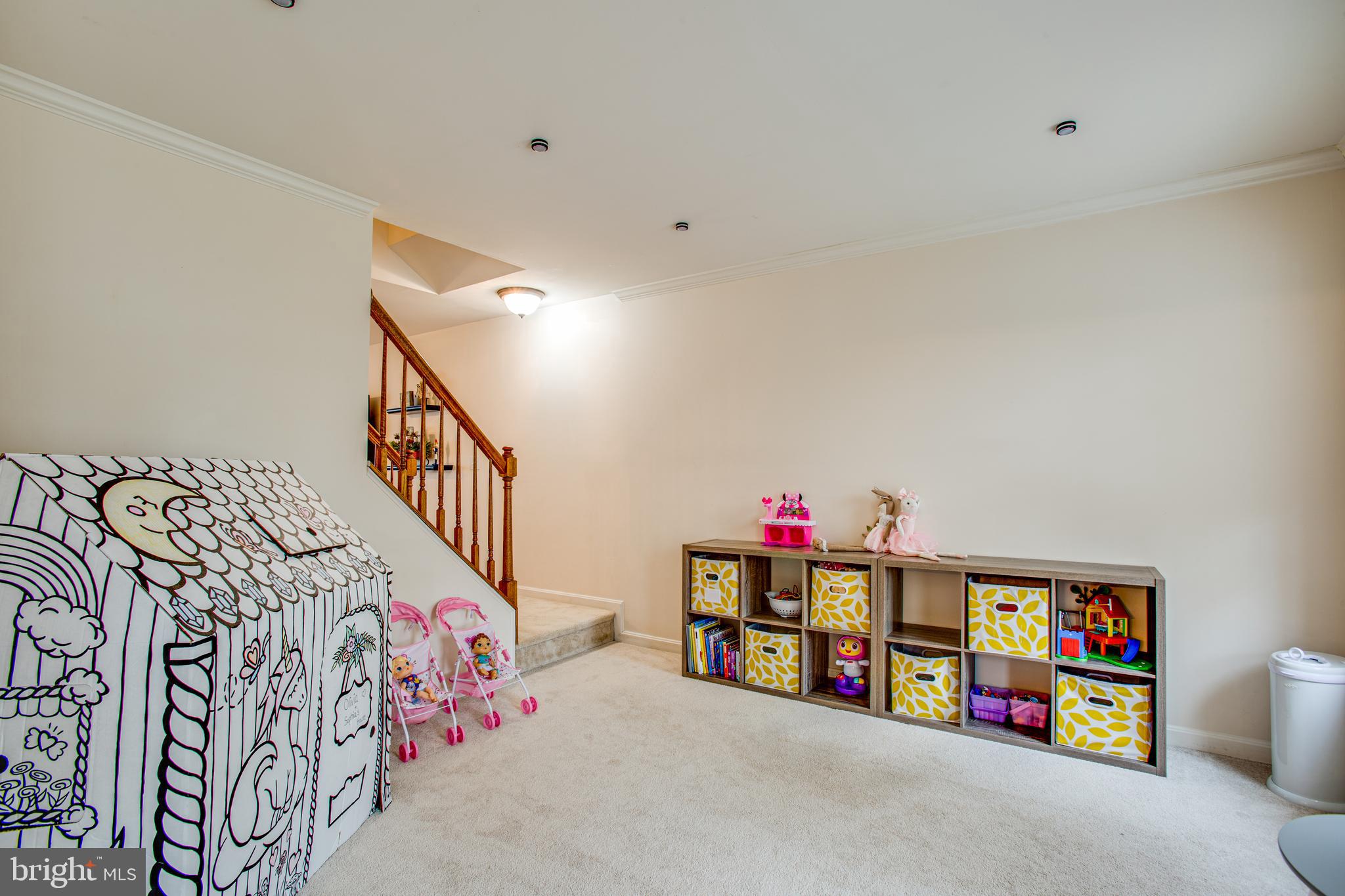 LADYSMITH VILLAGE - Residential