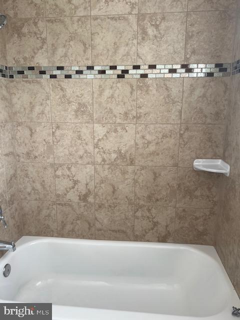 HOLLY HILL CONDOMINIUMS - Residential Lease