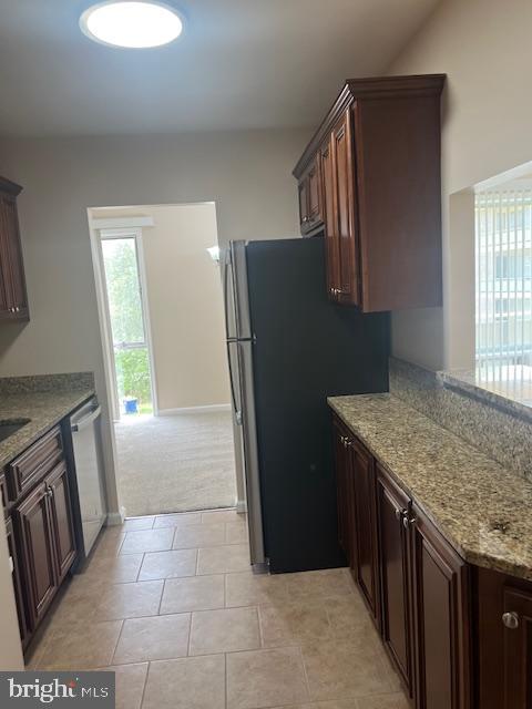 HOLLY HILL CONDOMINIUMS - Residential Lease