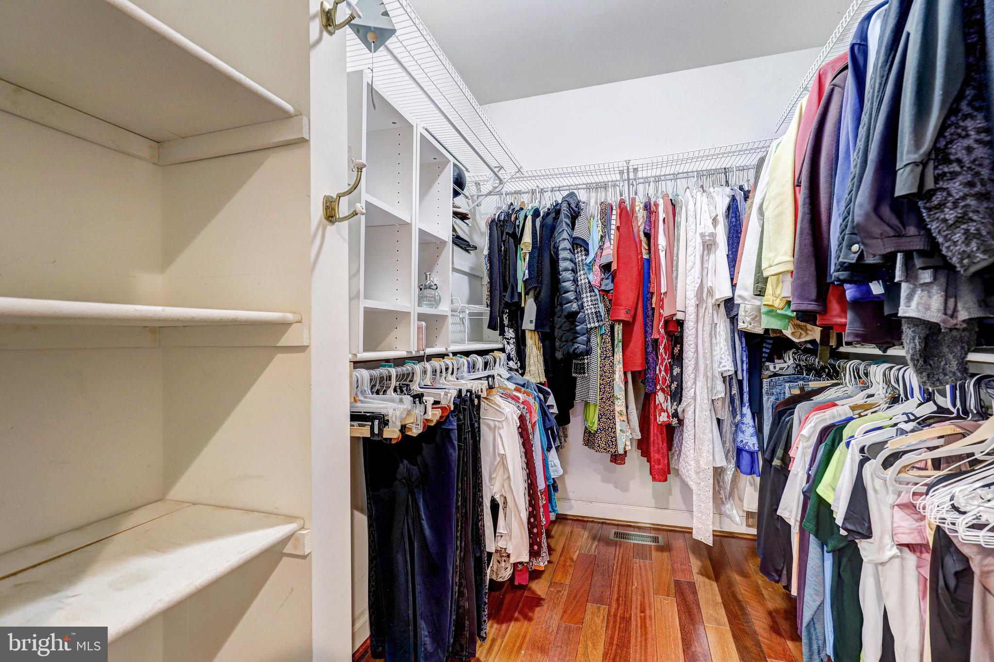 SPARKS LEGACY - Residential