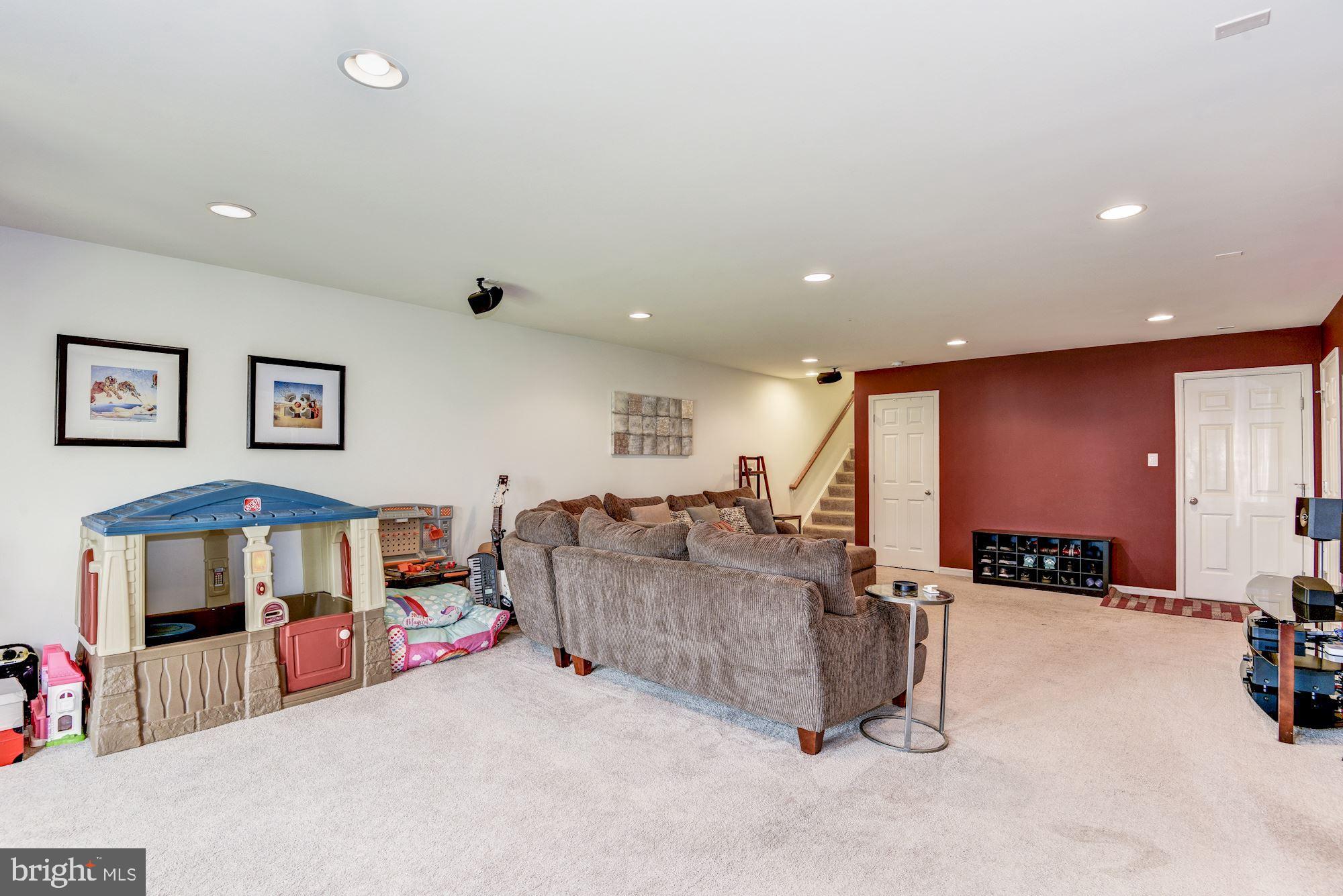 VILLAGES OF WELLINGTON - Residential