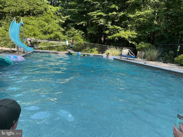 CARRIAGE CROSSING - Residential