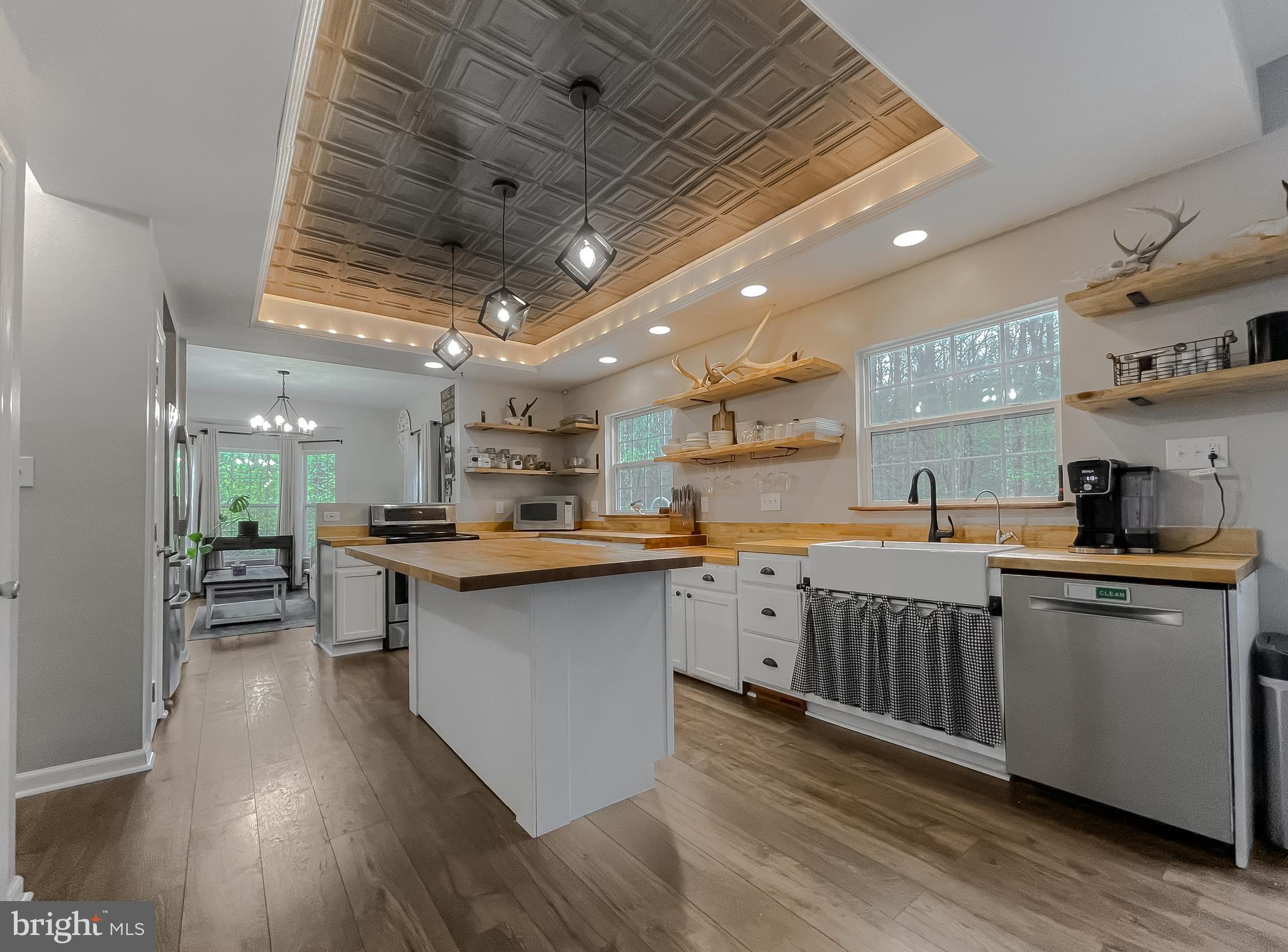 CARRIAGE CROSSING - Residential