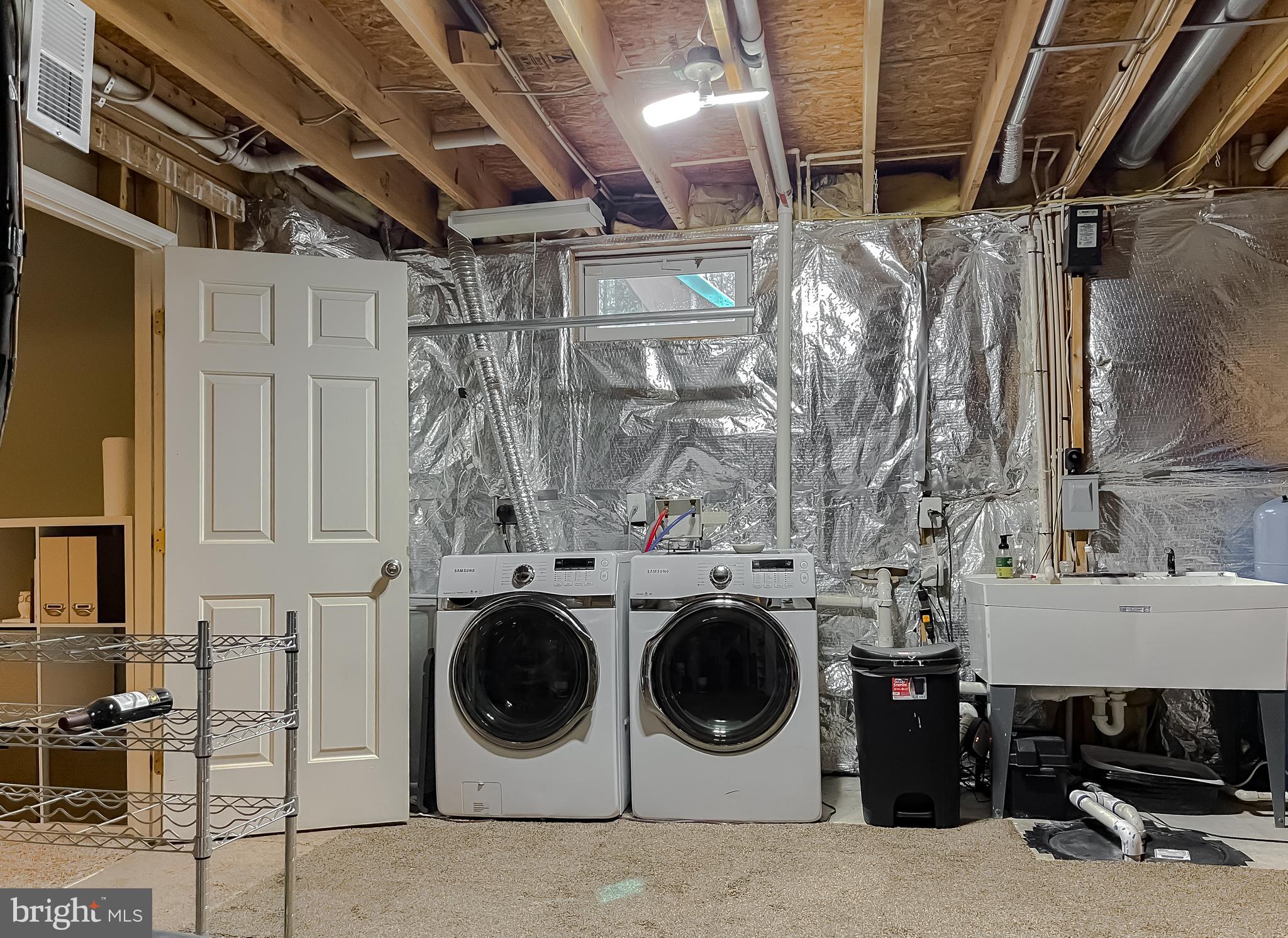 CARRIAGE CROSSING - Residential