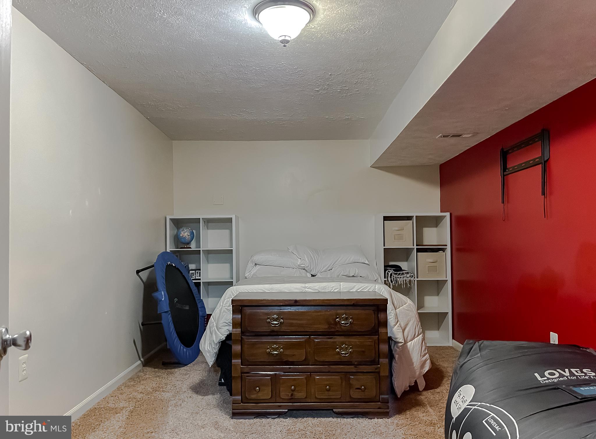 CARRIAGE CROSSING - Residential