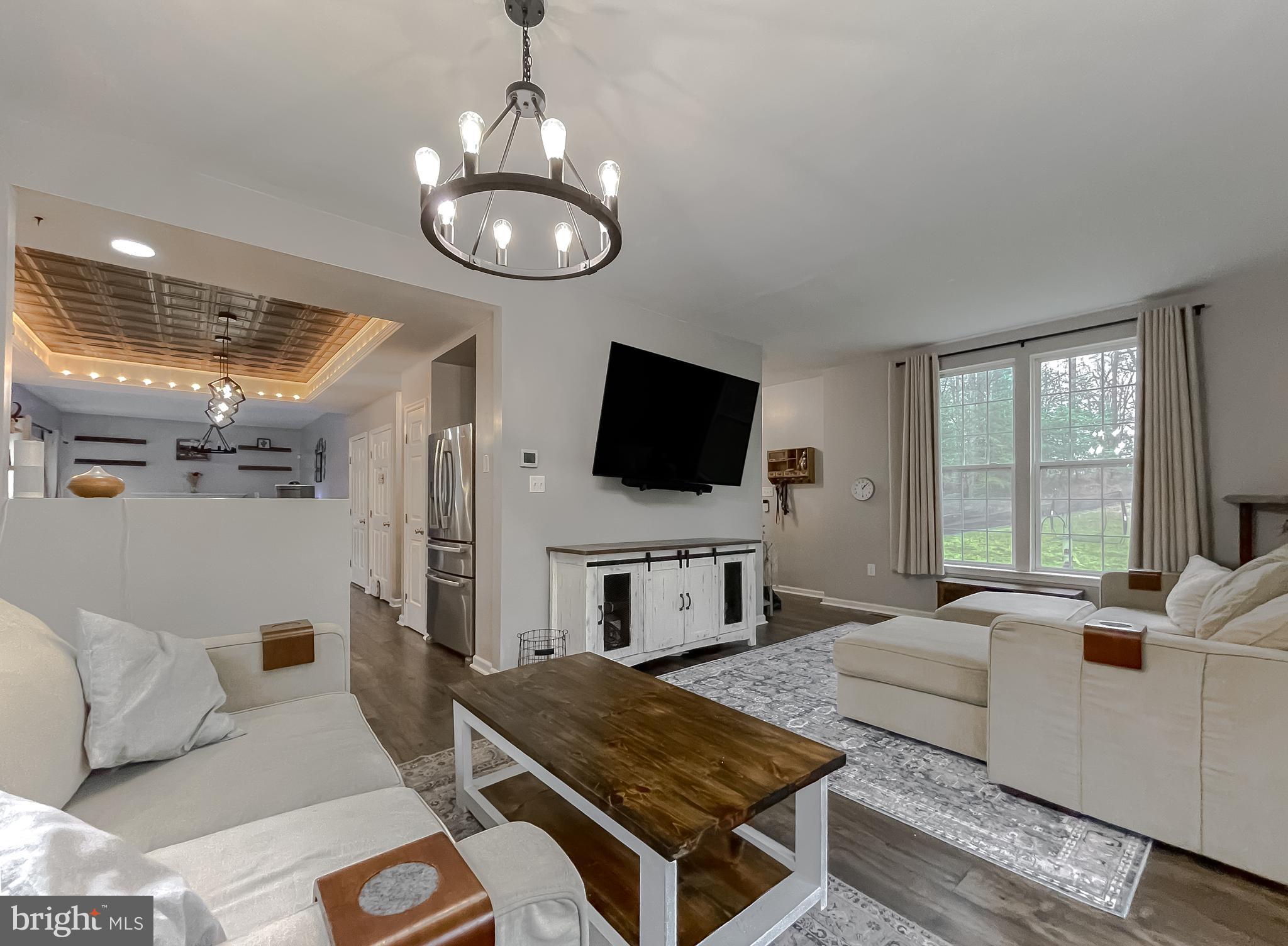 CARRIAGE CROSSING - Residential