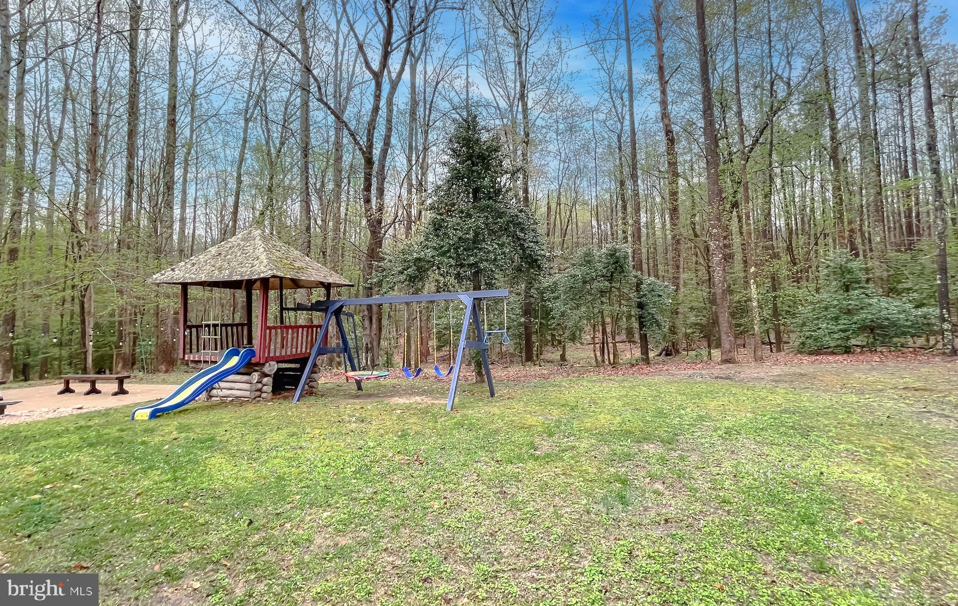 CARRIAGE CROSSING - Residential