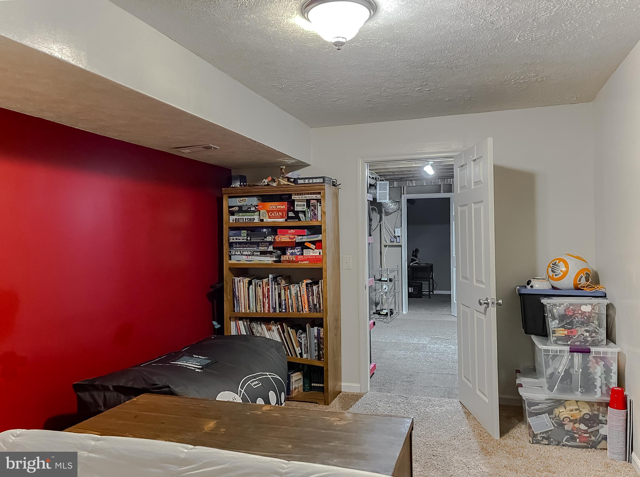 CARRIAGE CROSSING - Residential