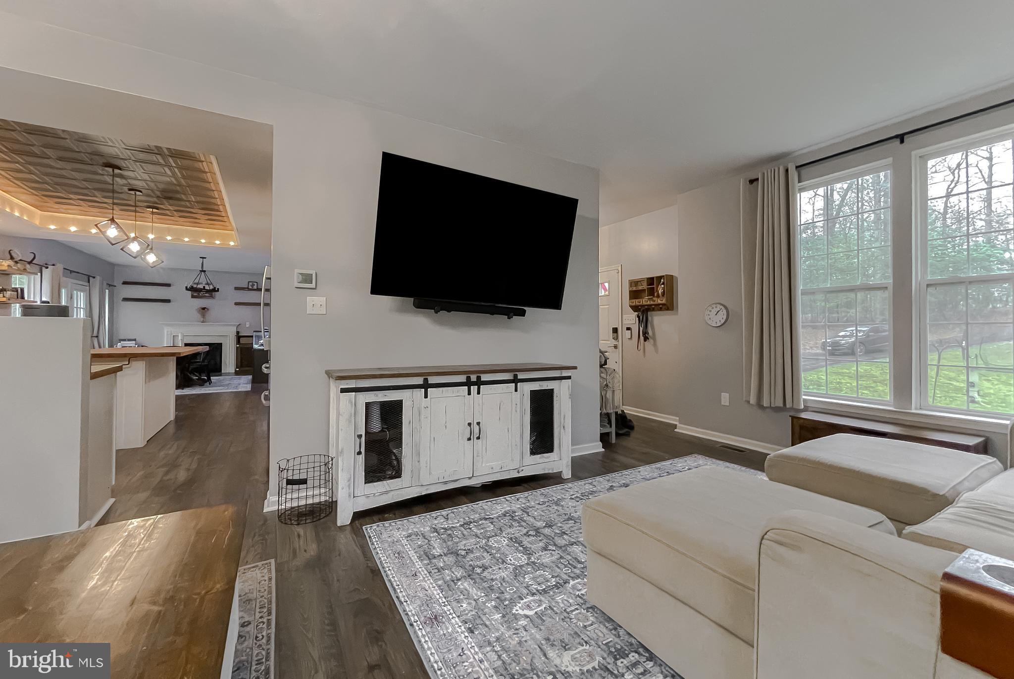 CARRIAGE CROSSING - Residential