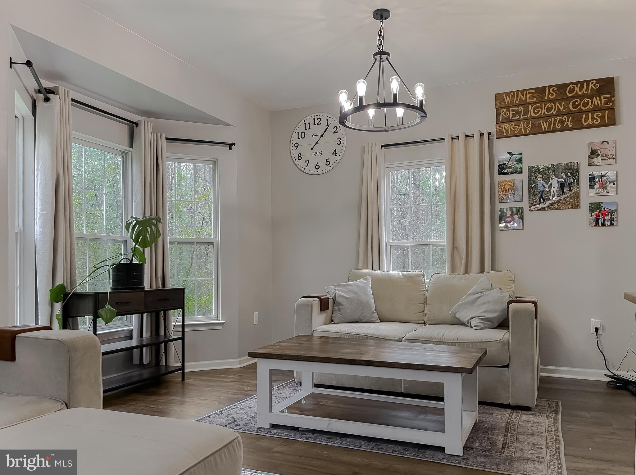 CARRIAGE CROSSING - Residential