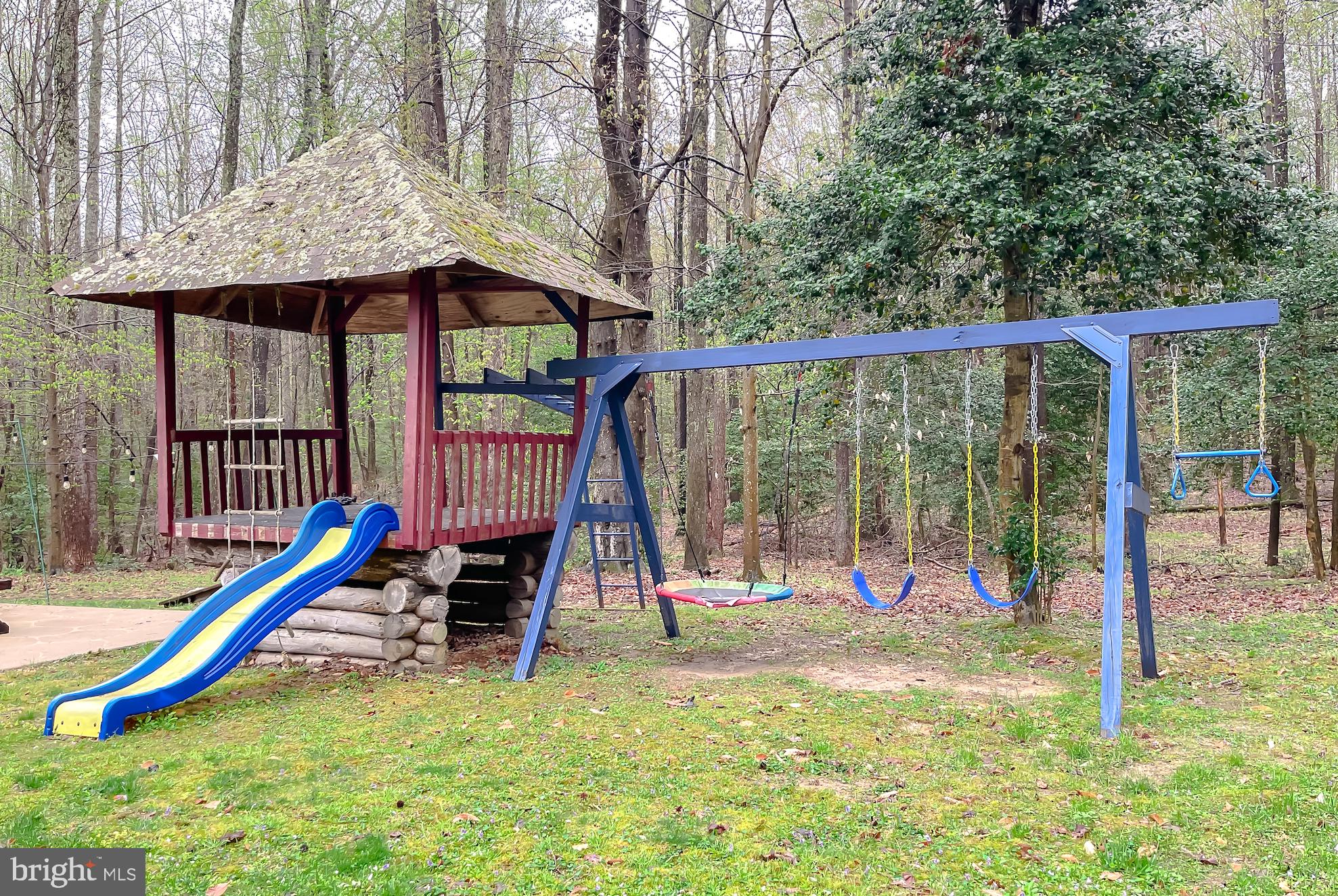 CARRIAGE CROSSING - Residential